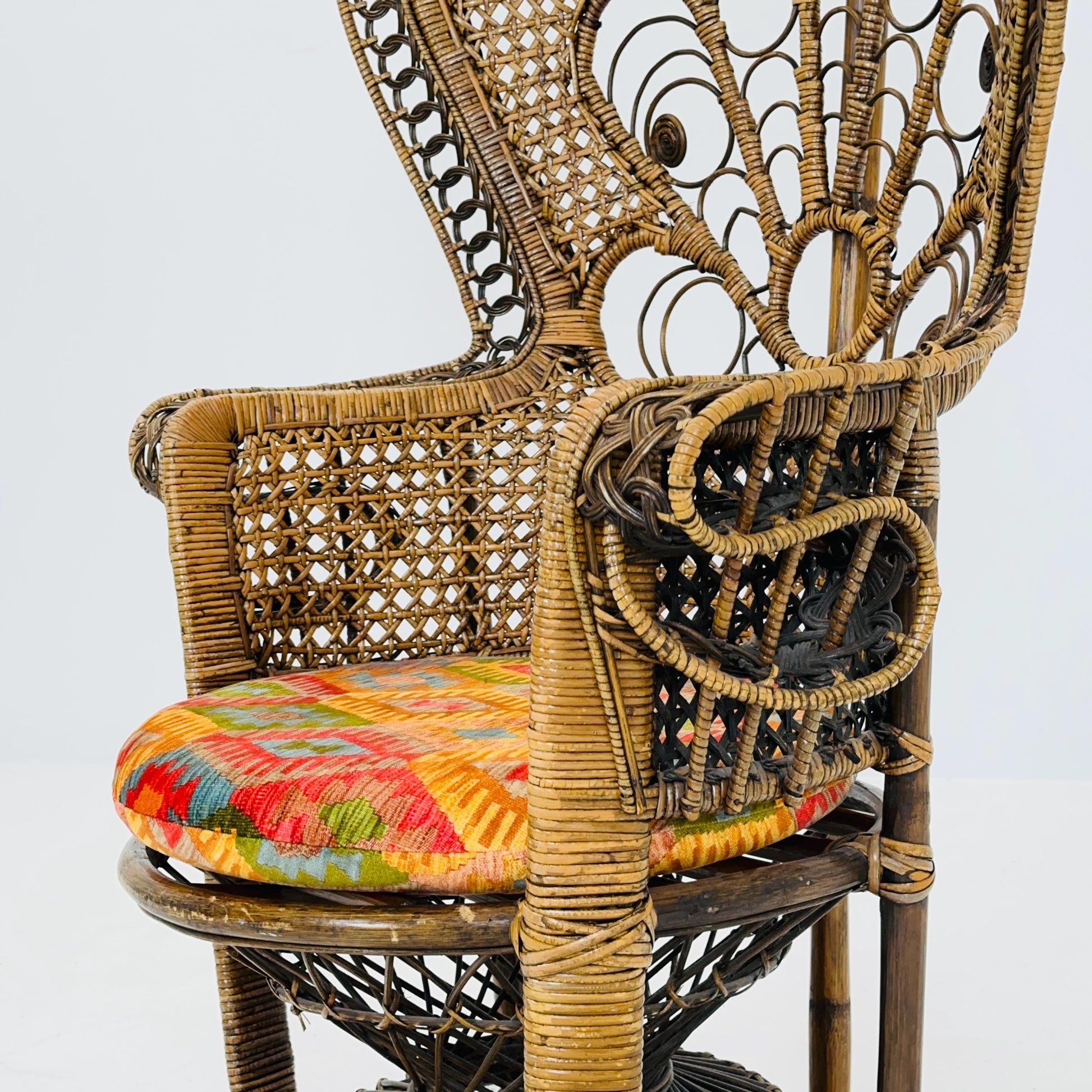Mid century Classic Wicker Emmanuelle Peacock Chair 1960/70s