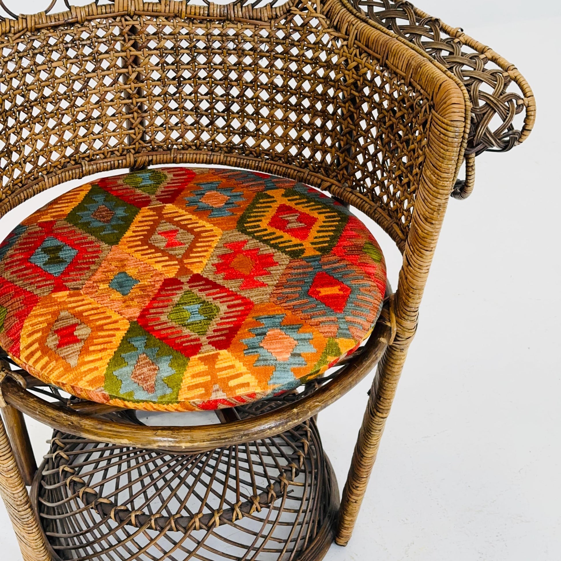 Mid century Classic Wicker Emmanuelle Peacock Chair 1960/70s
