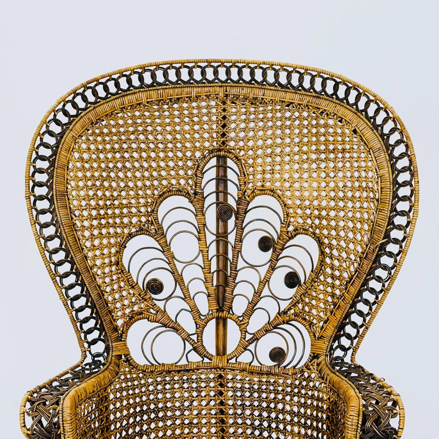 Mid century Classic Wicker Emmanuelle Peacock Chair 1960/70s