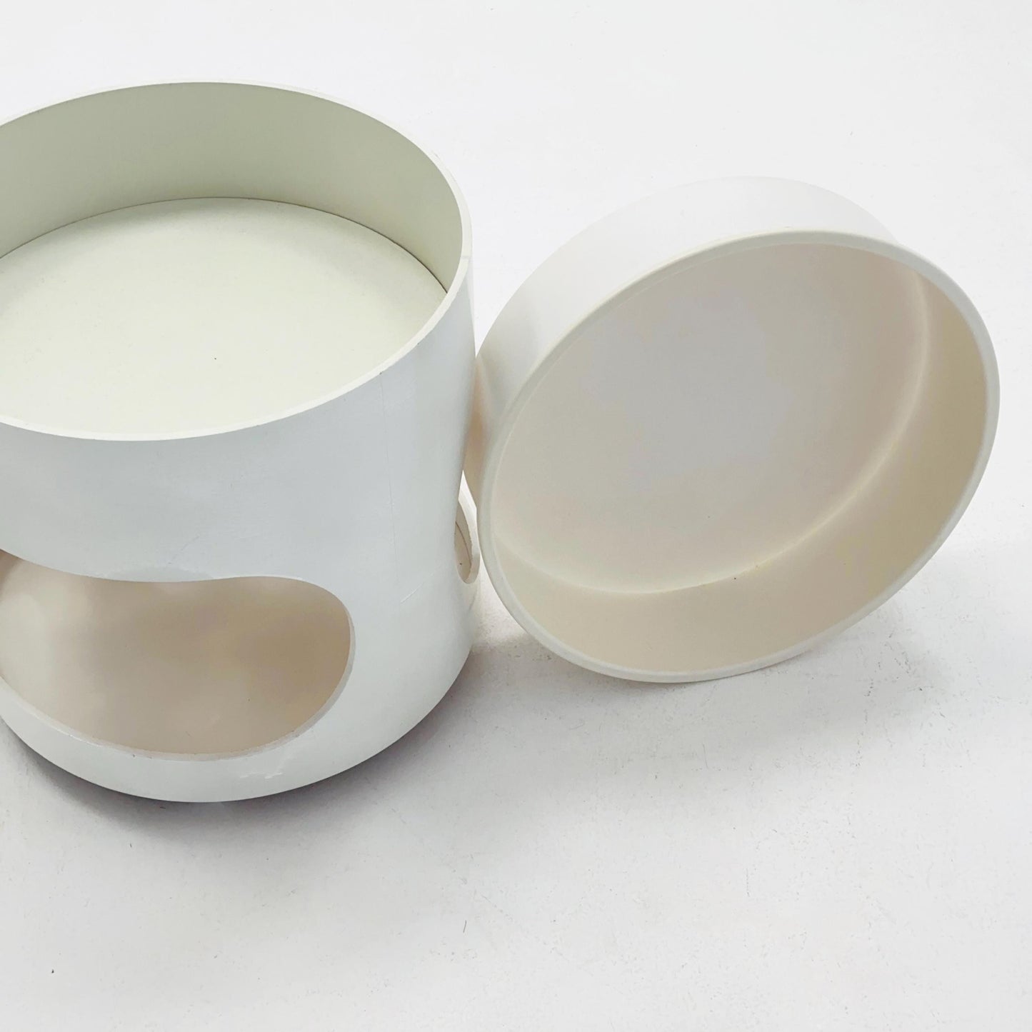 Space Age Luna Side Table 5124 by Opal Möbel, Germany 1970s – Vintage White Rolling Table, Mid-Century Modern