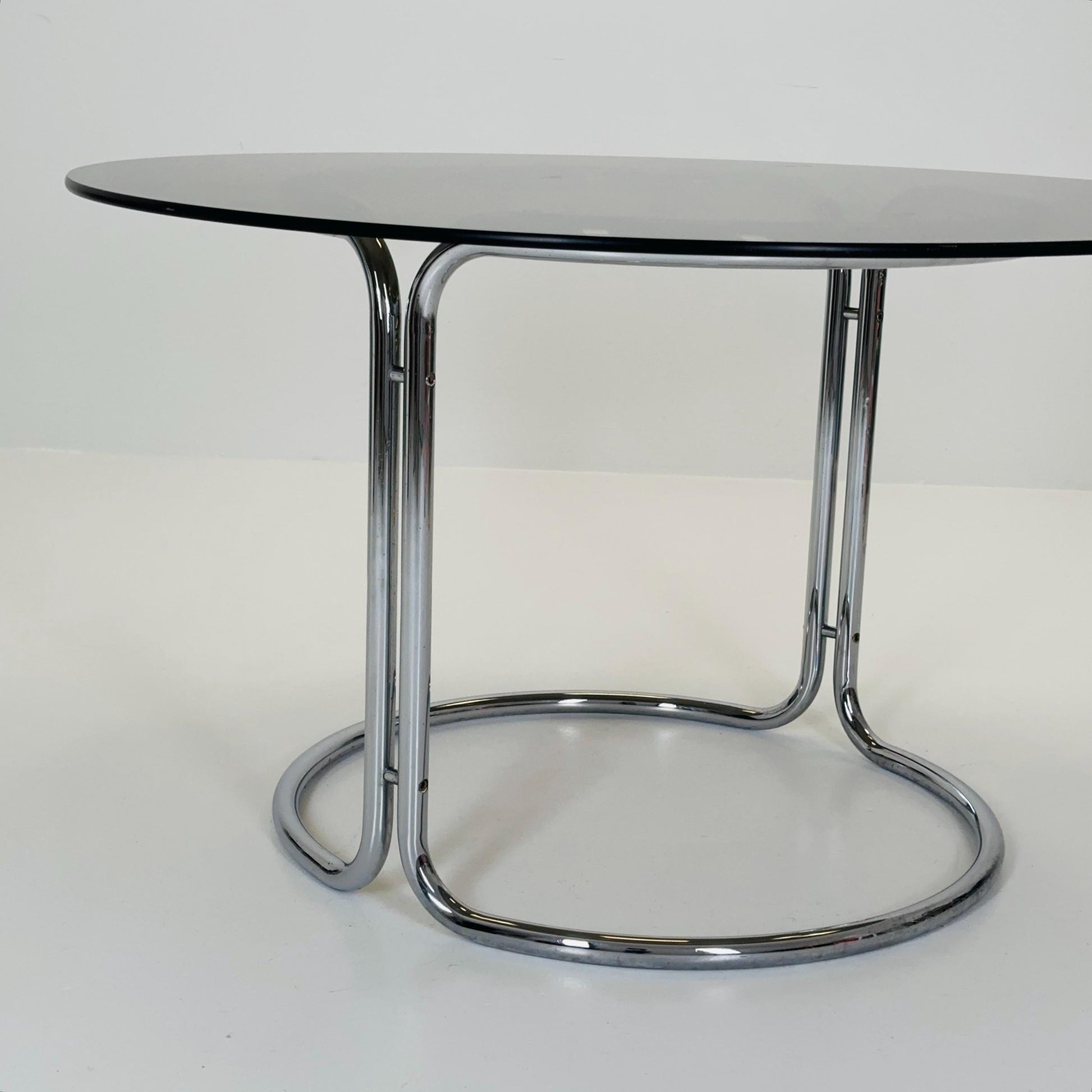 Mid-Century Modern Italian Dining Table by Giotto Stoppino, 1980s – Smoked Glass Top & Chrome Base