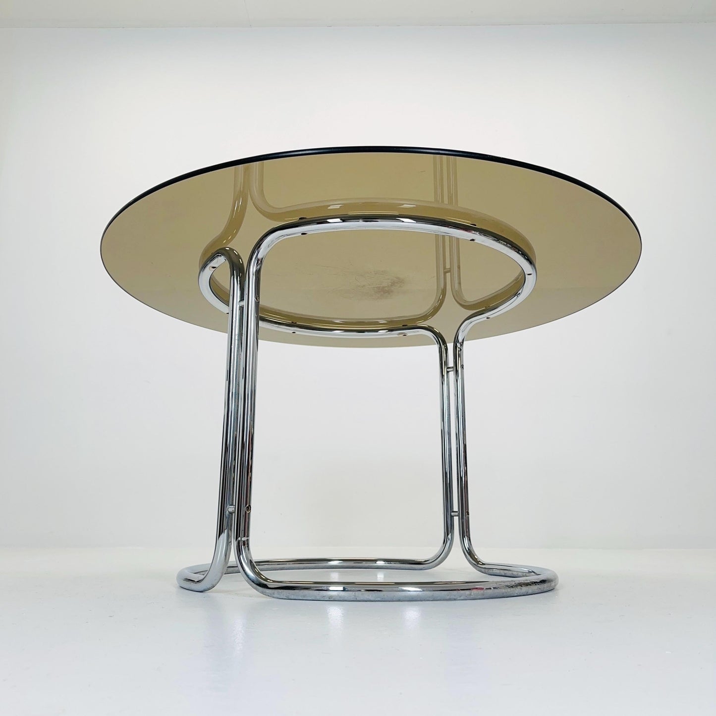 Mid-Century Modern Italian Dining Table by Giotto Stoppino, 1980s – Smoked Glass Top & Chrome Base