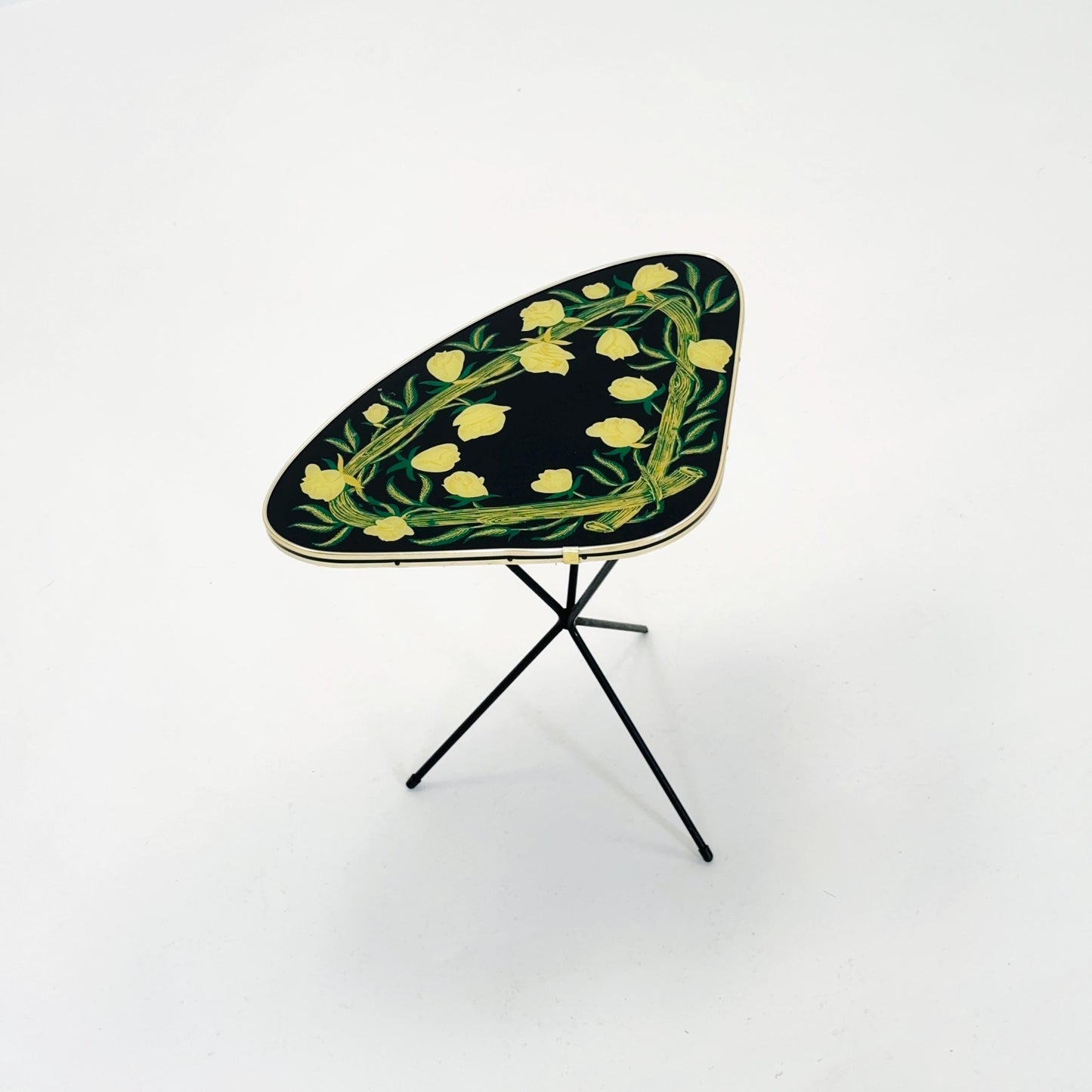 Mid-Century Atomic Expo Tripod Table by Erdal, 1960s – Resopal Top with Floral Pattern | Vintage Design