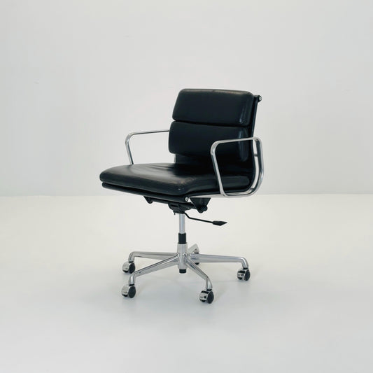 Mid-Century design style Executive Desk Chair – Swivel Office – Black Faux Leather & Chrome – Italy 2000s
