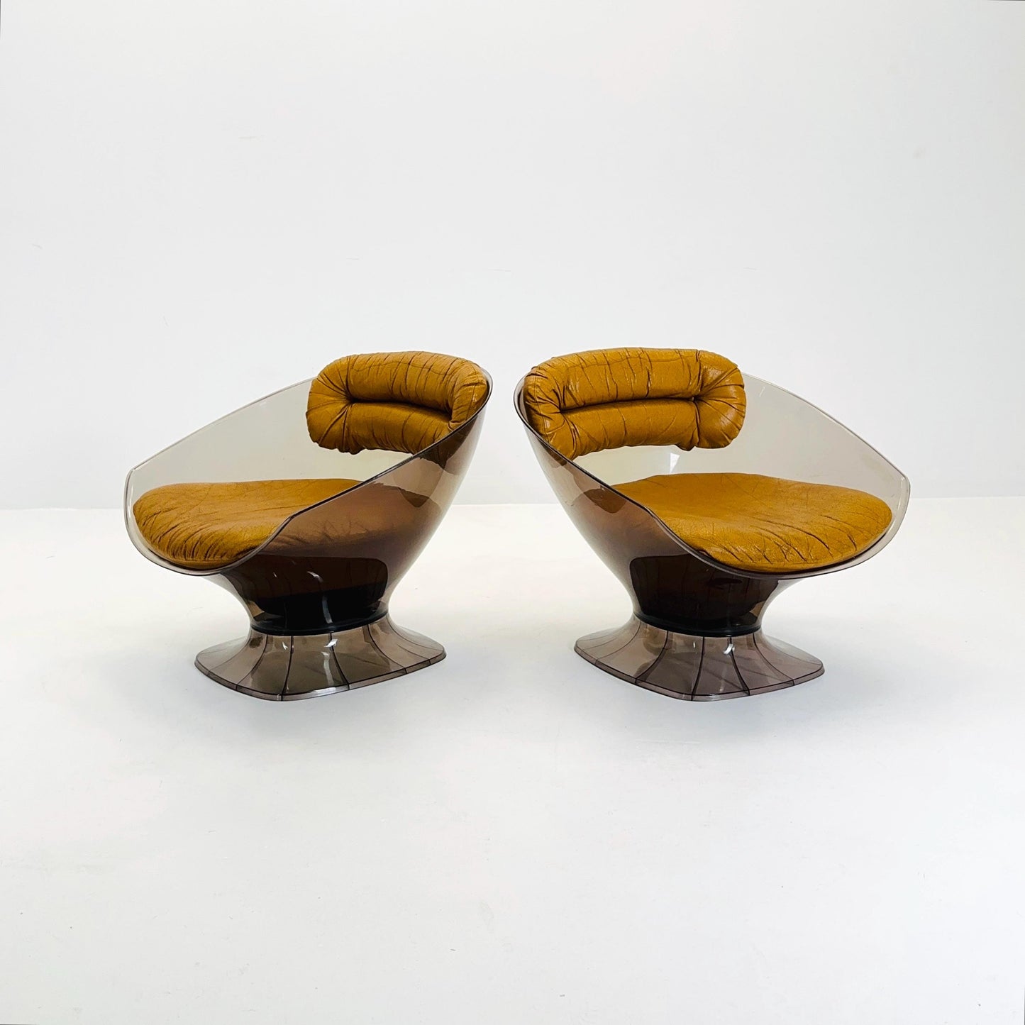 Pair of Space Age Lucite Pod Lounge Chairs by Raphaël Raffel, France 1970s – Smoked Acrylic & Leather