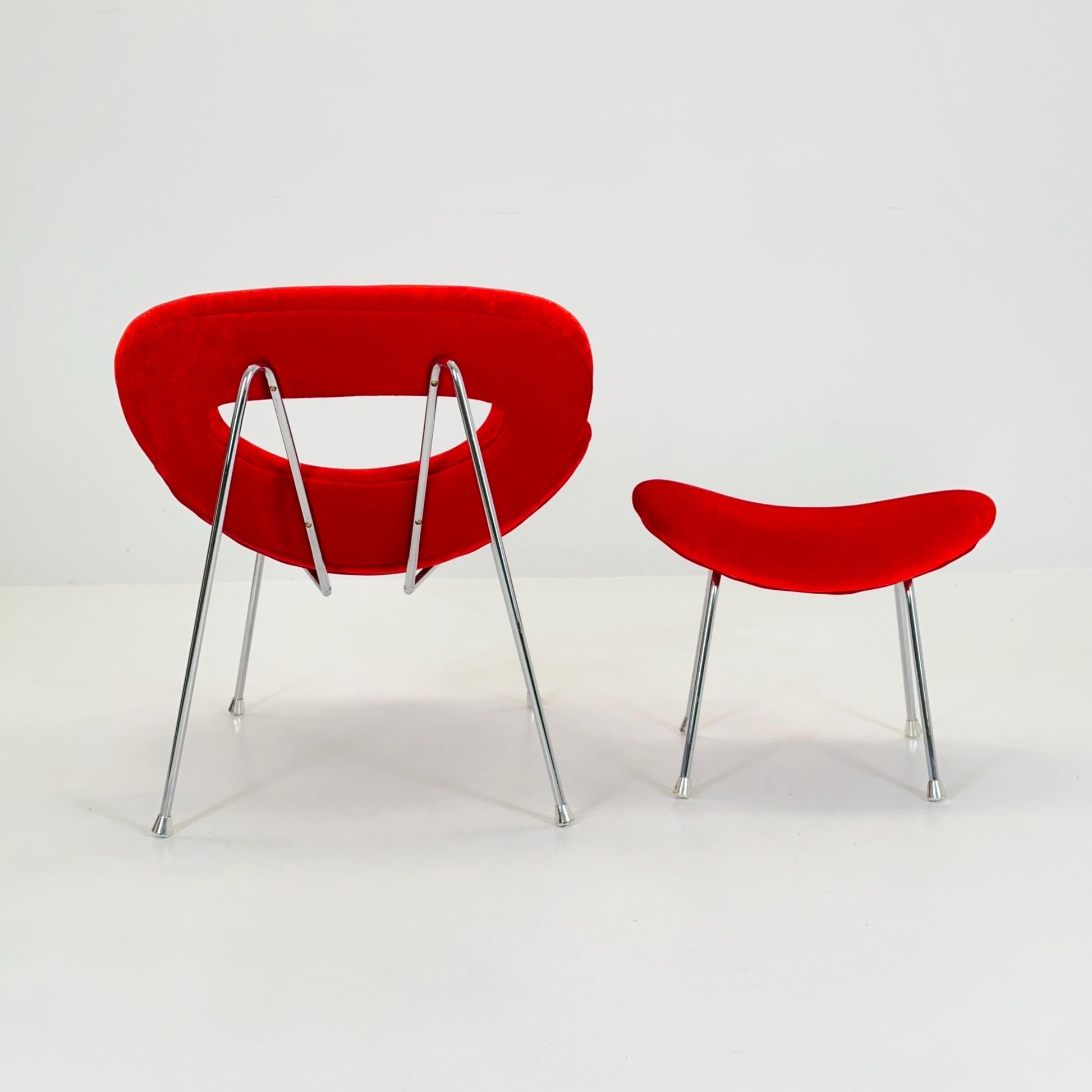 Set of 2 Mid century Pop art design armchairs - footstools set with red velvet pattern in Pierre Paulin style from Kare design 1980s