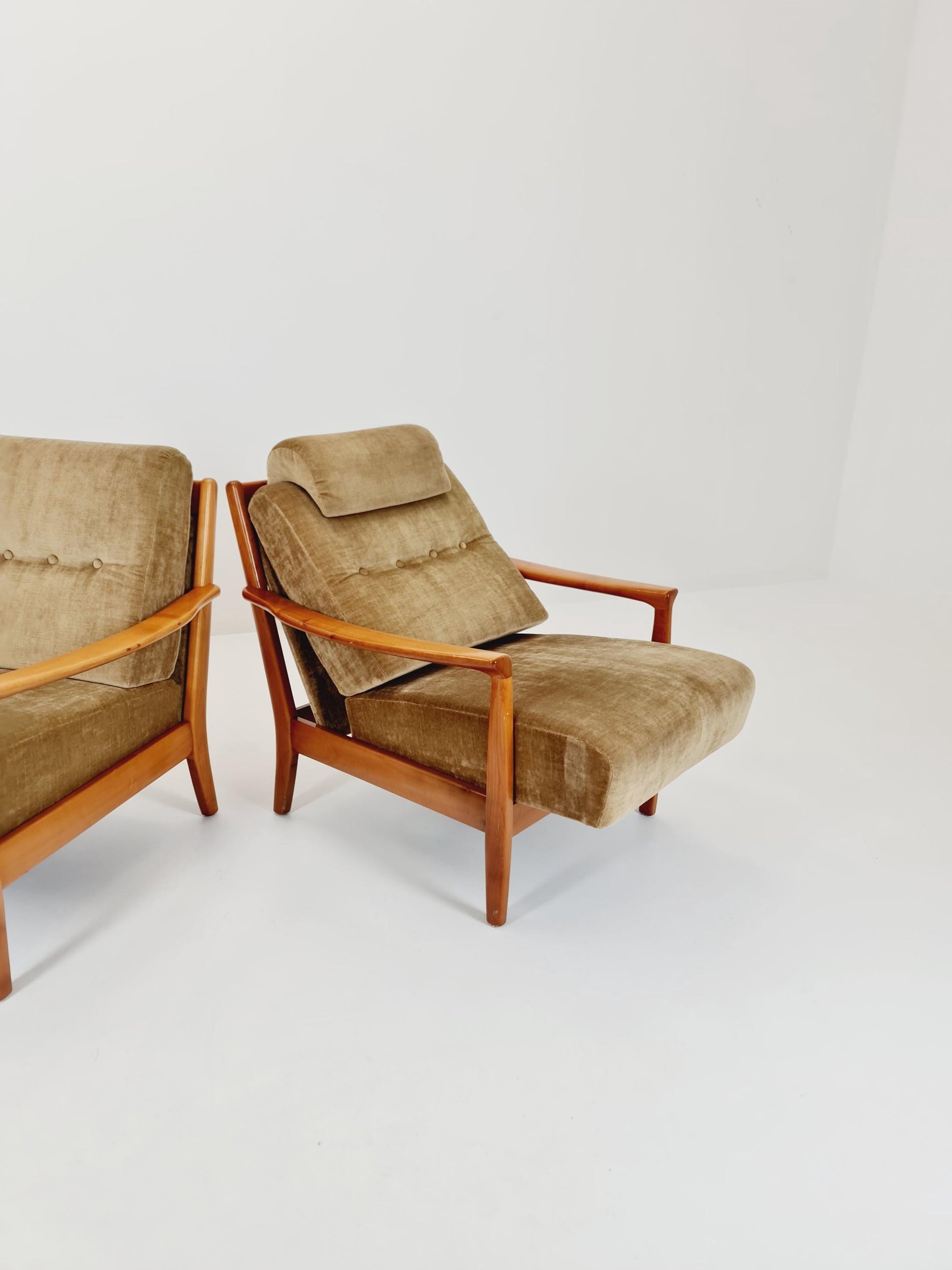Mid-century pair of German lounge armchair, 1960s