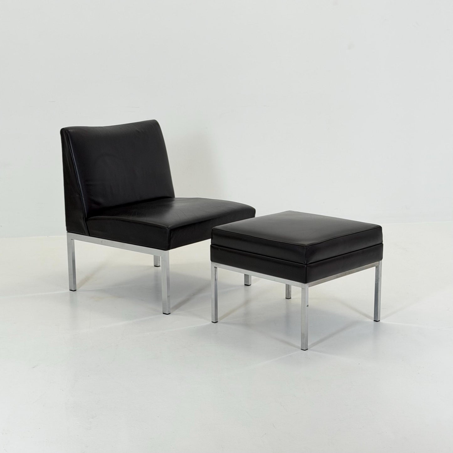 Mid century black leather Bauhaus Lounge chair and ottoman 1980s Thonet