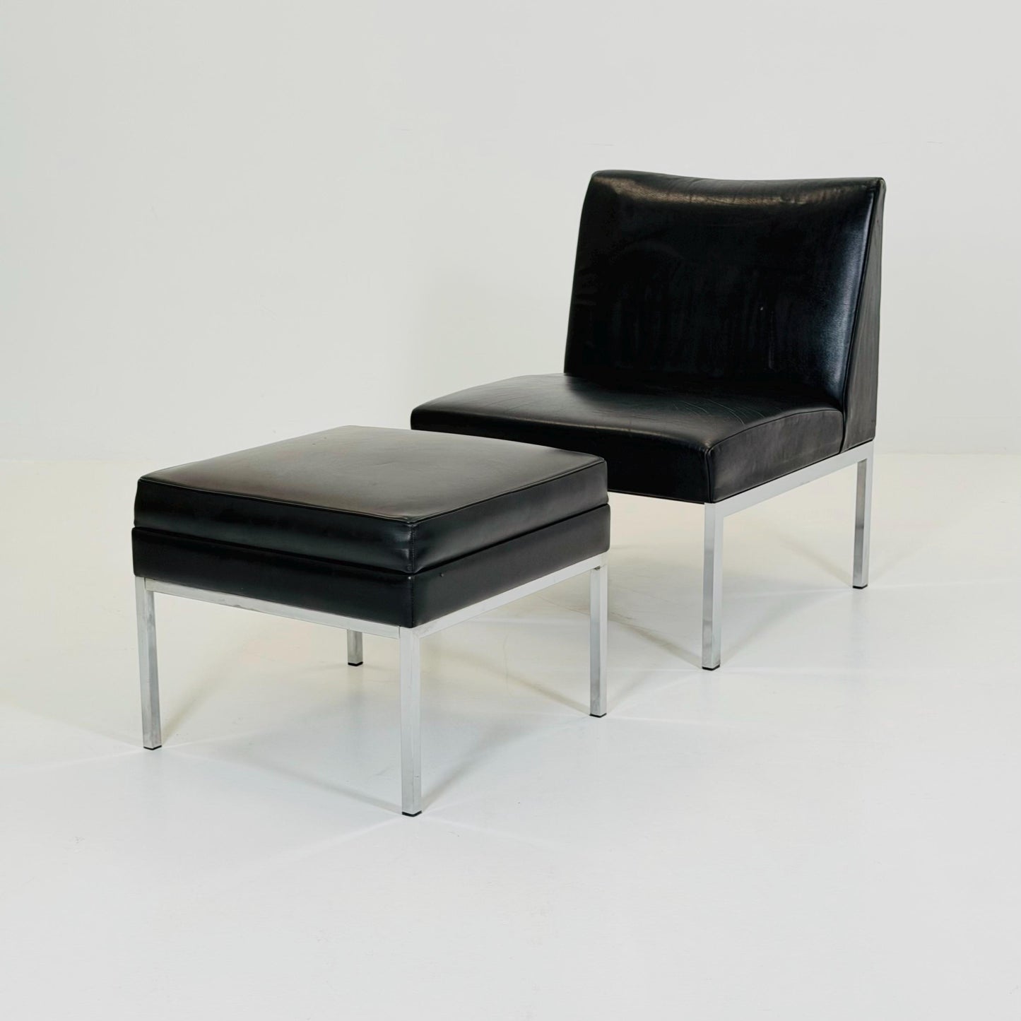 Mid century black leather Bauhaus Lounge chair and ottoman 1980s Thonet