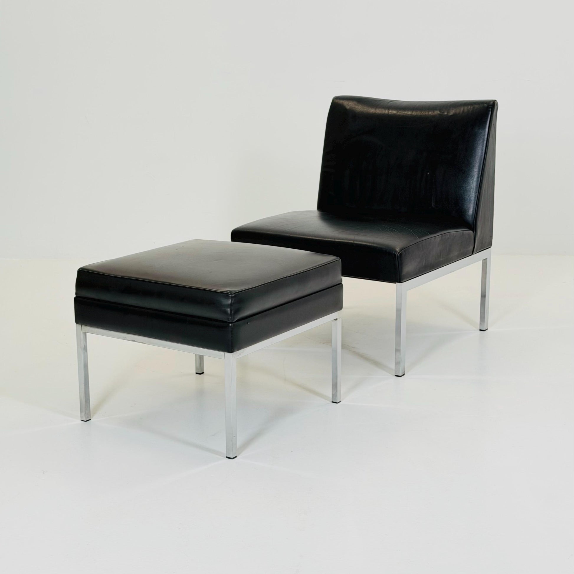 Mid century black leather Bauhaus Lounge chair and ottoman 1980s Thonet