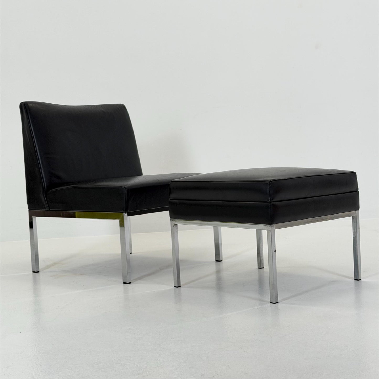 Mid century black leather Bauhaus Lounge chair and ottoman 1980s Thonet