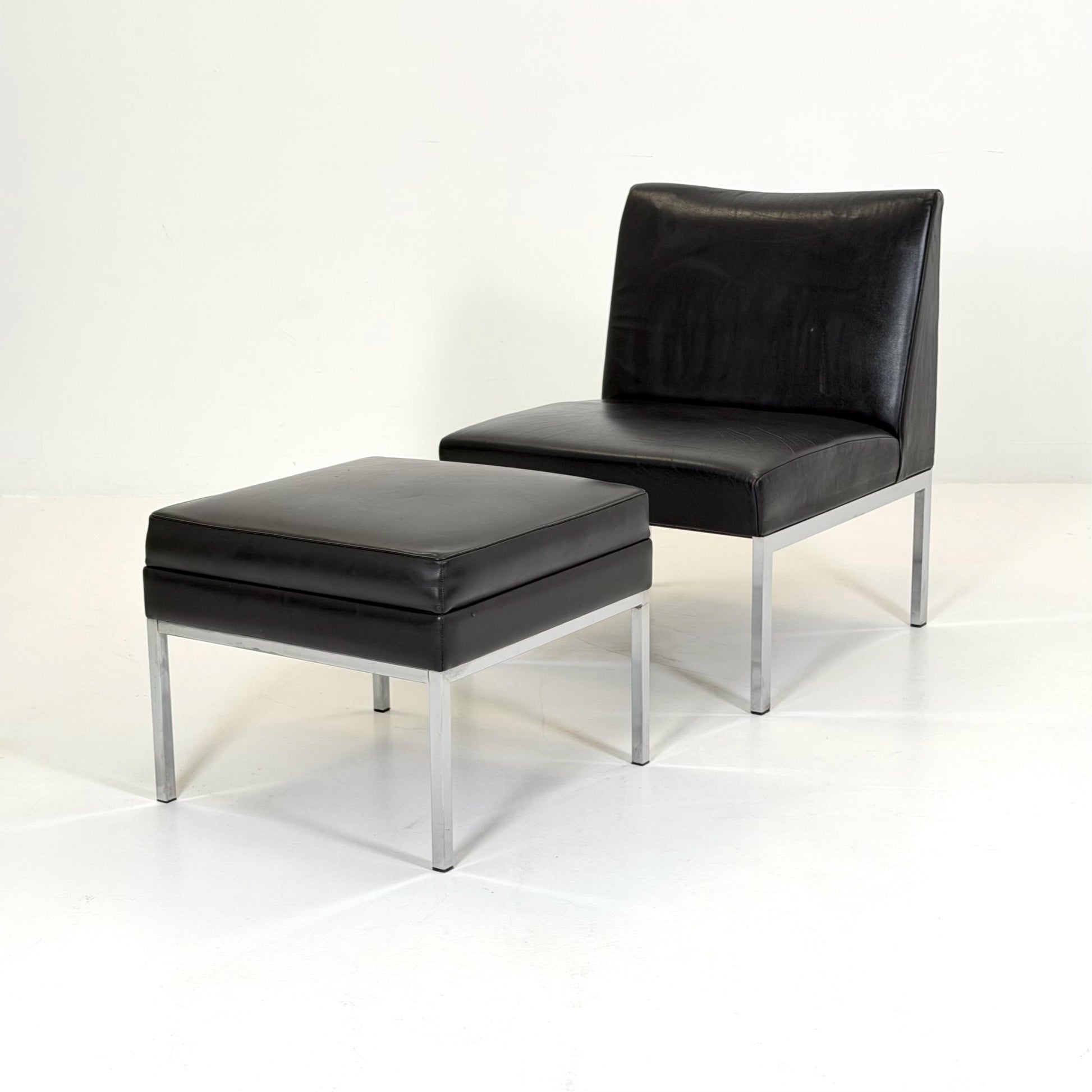 Mid century black leather Bauhaus Lounge chair and ottoman 1980s Thonet