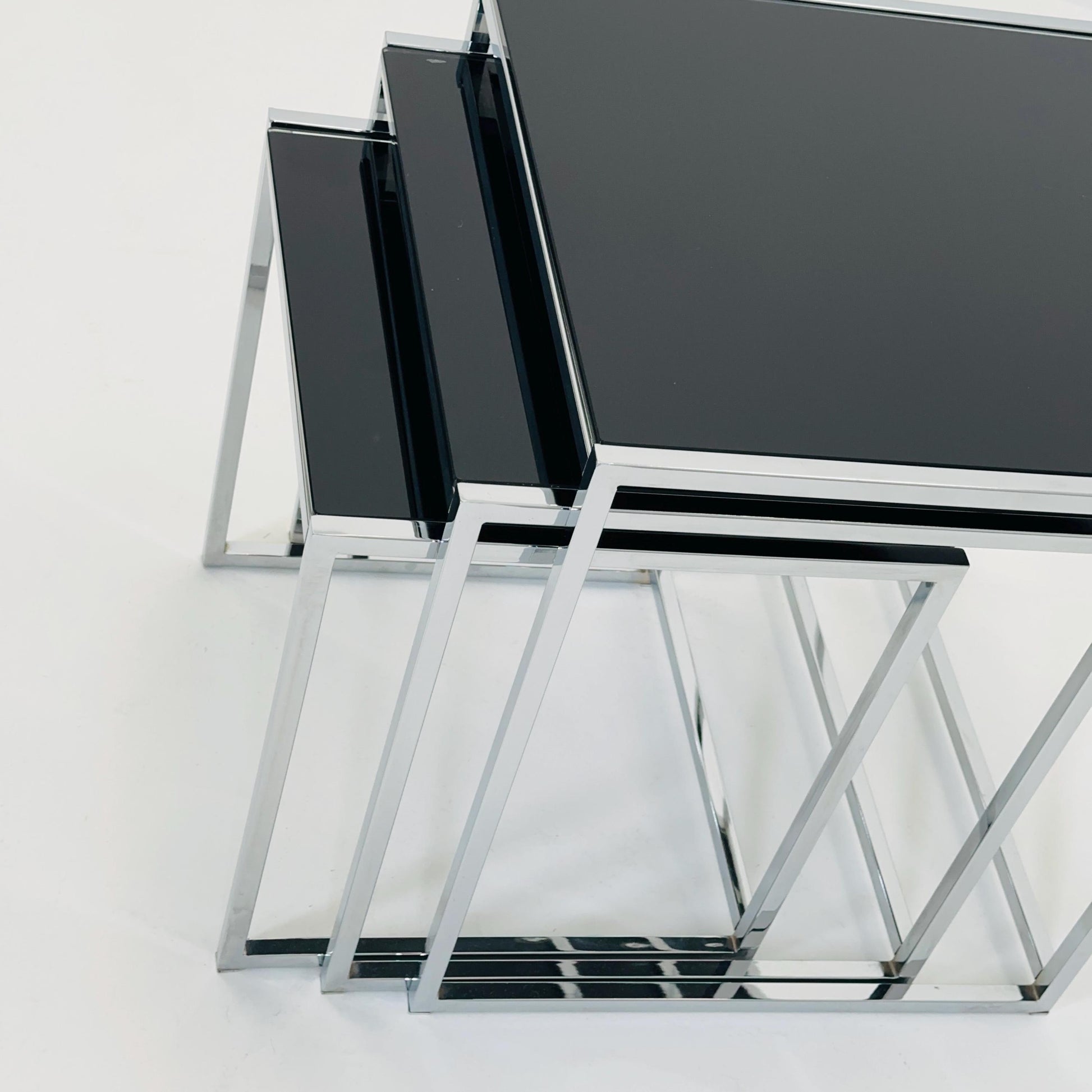 Set of 3 Italian Postmodern Nesting Tables, Black Glass & Chrome Coffee Tables, Milo Baughman Style, 1980s Italy