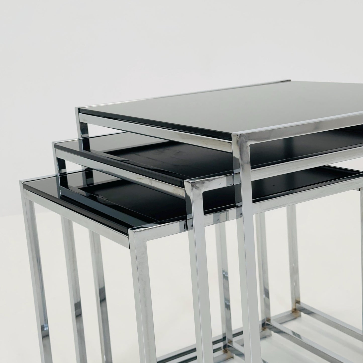 Set of 3 Italian Postmodern Nesting Tables, Black Glass & Chrome Coffee Tables, Milo Baughman Style, 1980s Italy