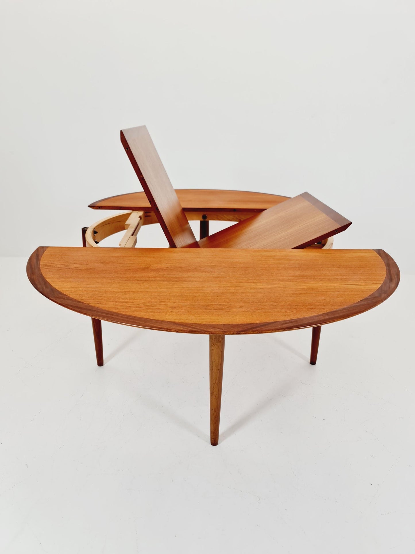 Round German Teak & Walnut Dining Table from Lübke, 1960s