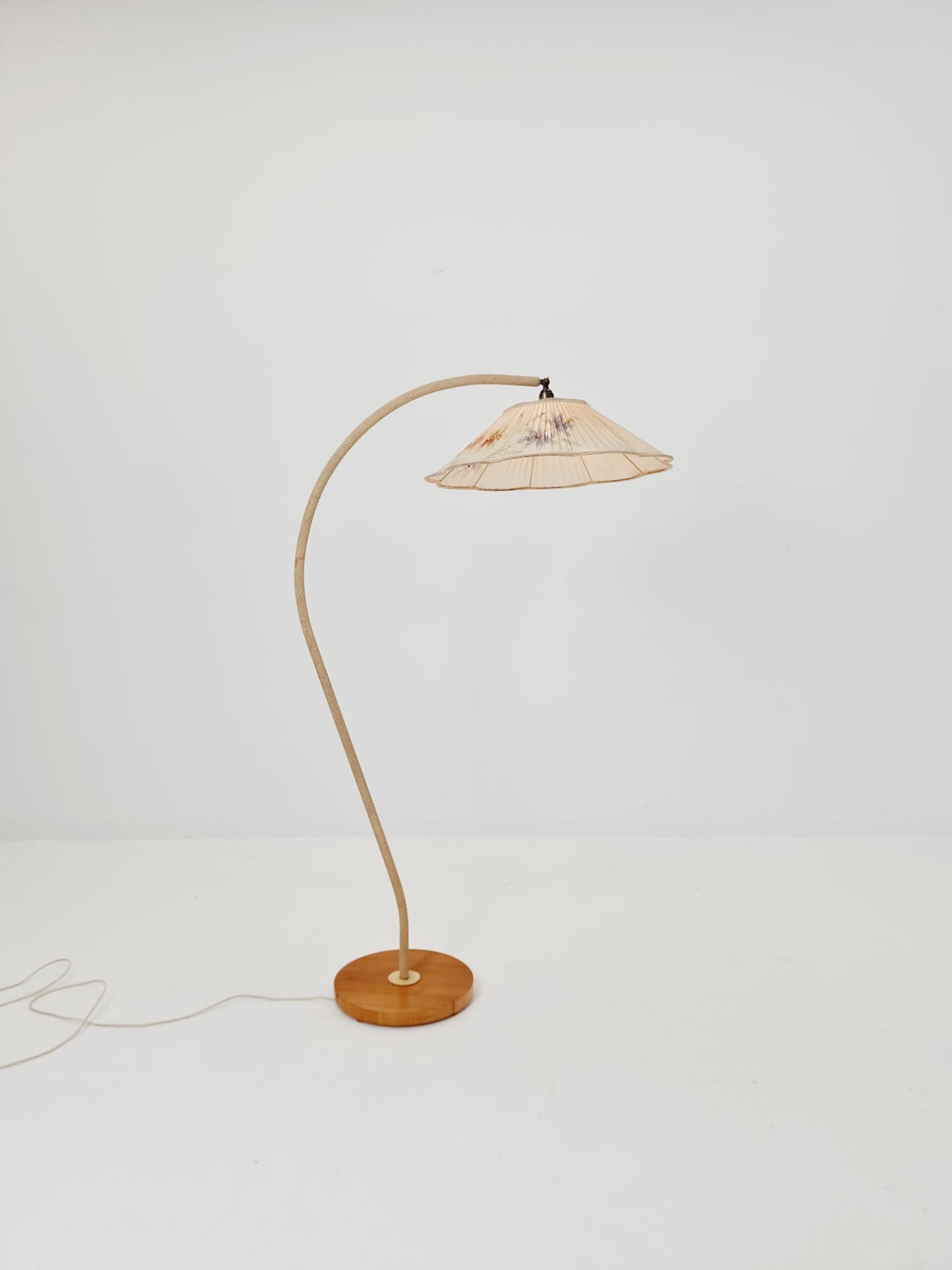 Rare Midcentury vintage gooseneck floor lamp in Wood and Dansih cord shade by Marksljöd Sweden, 1940s