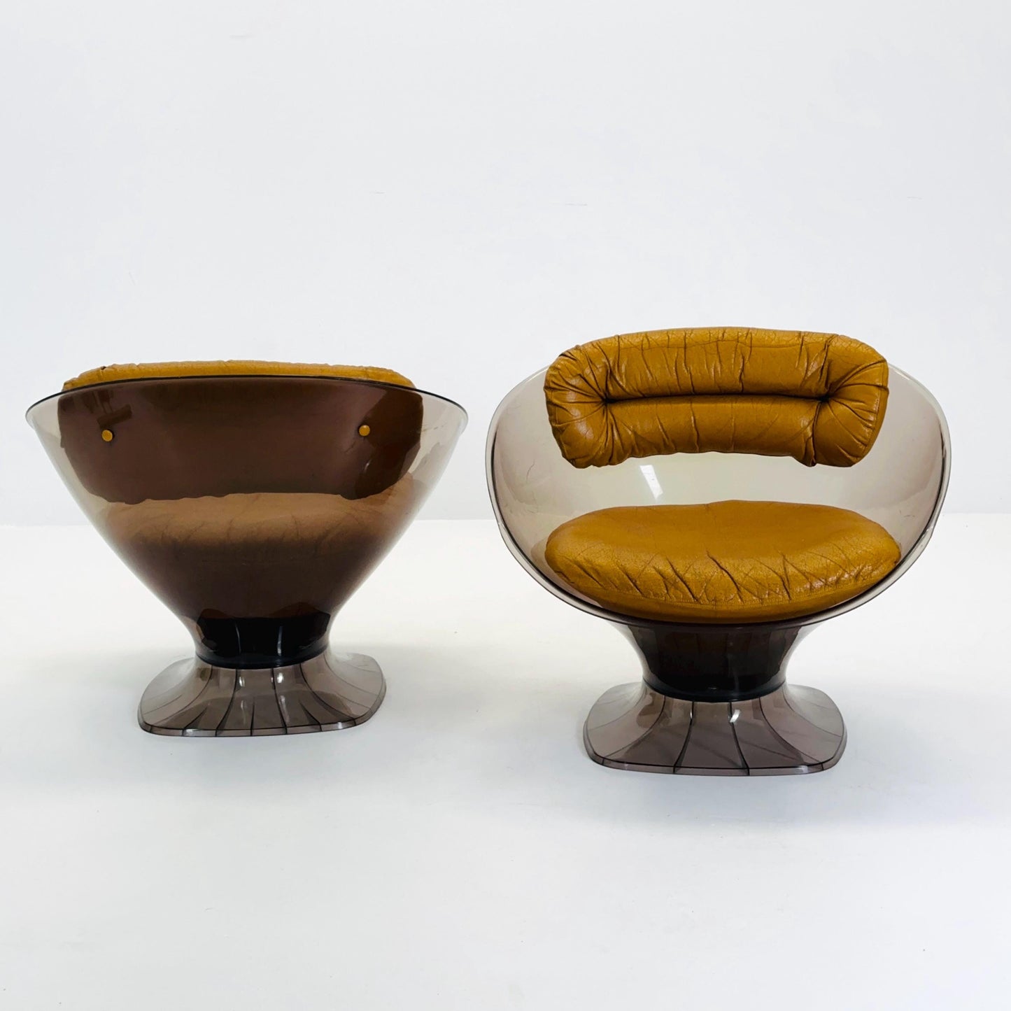 Pair of Space Age Lucite Pod Lounge Chairs by Raphaël Raffel, France 1970s – Smoked Acrylic & Leather