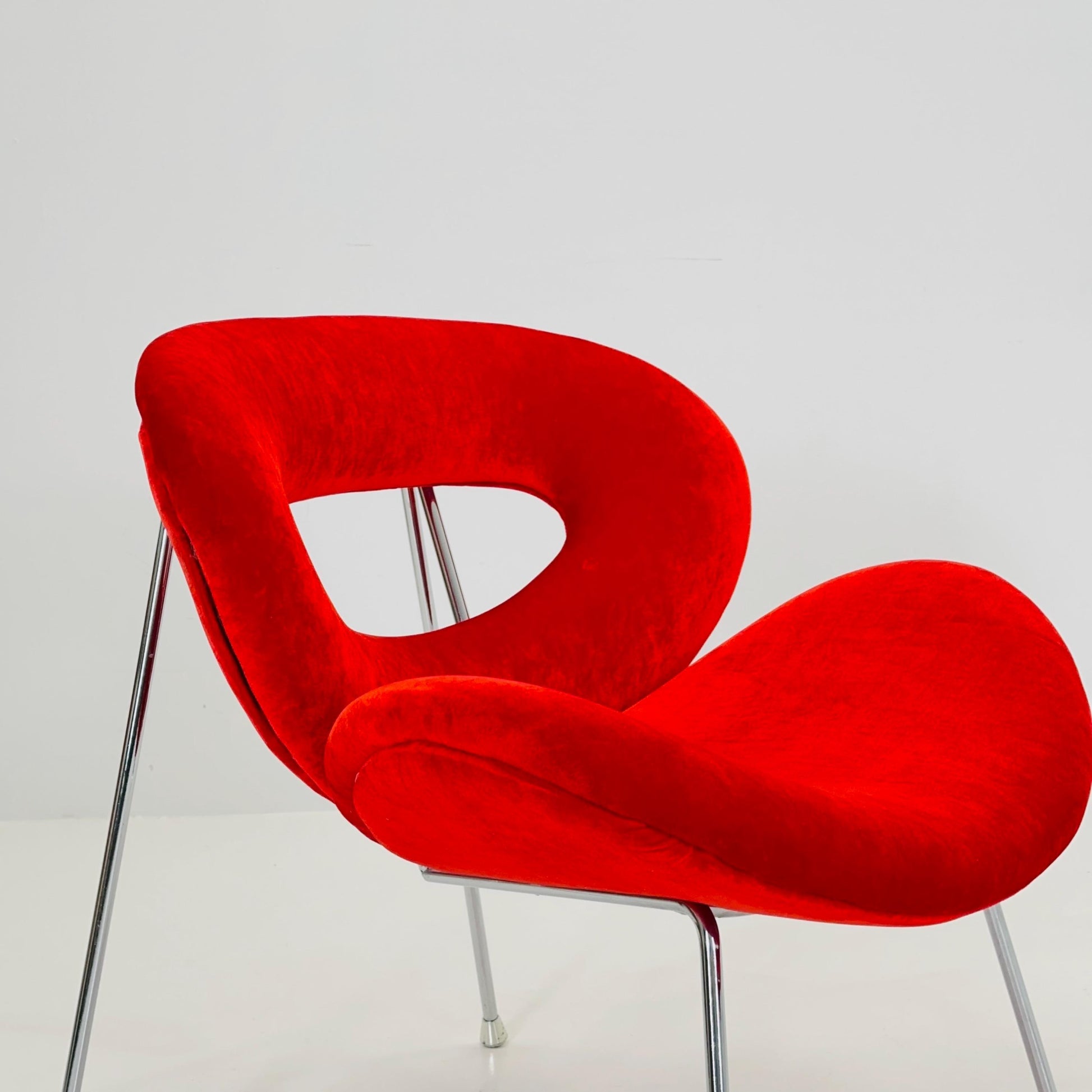 Set of 2 Mid century Pop art design armchairs - footstools set with red velvet pattern in Pierre Paulin style from Kare design 1980s