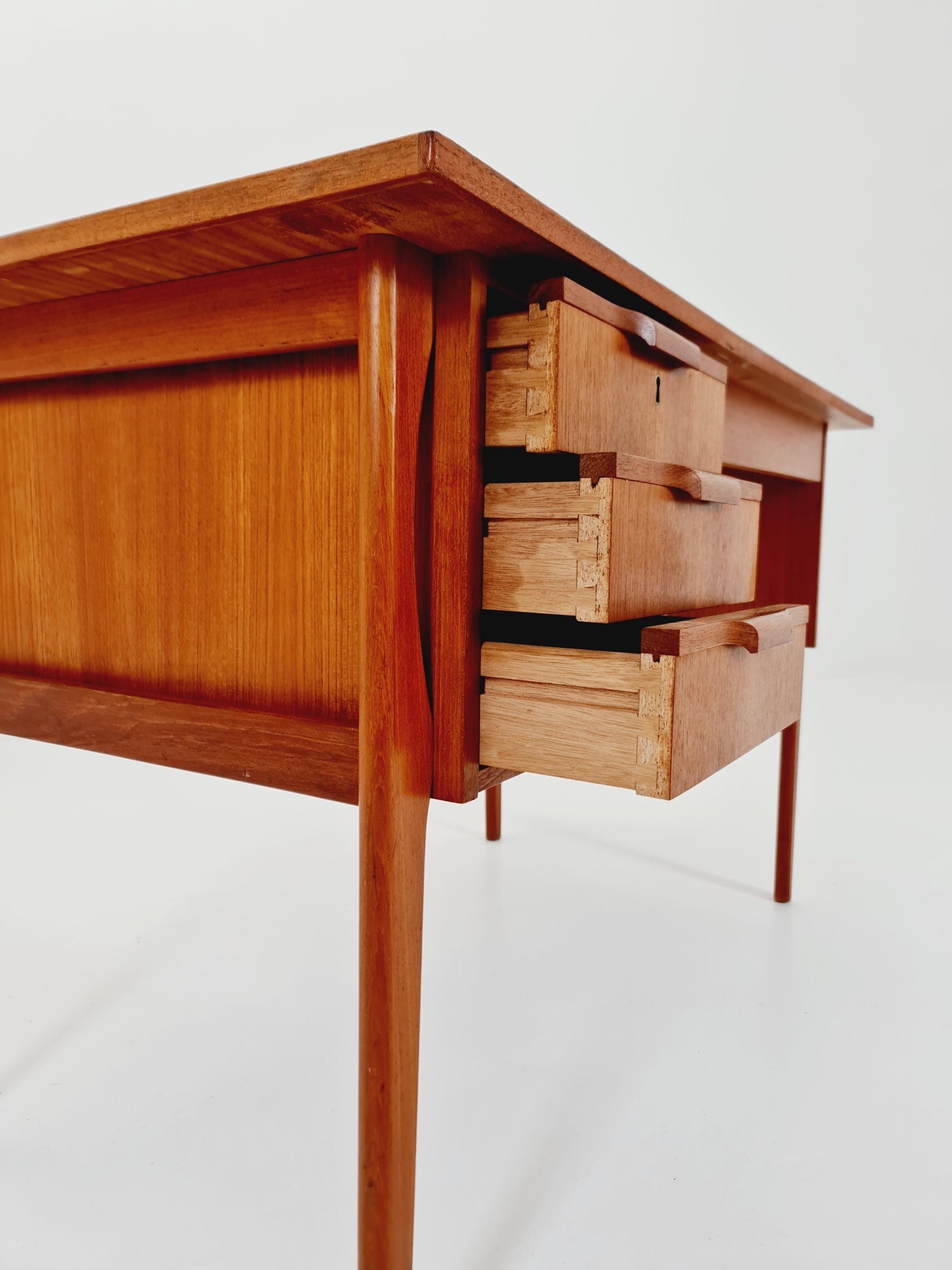 Midcentury Danish Teak Desk by Domino mobler, 1960s
