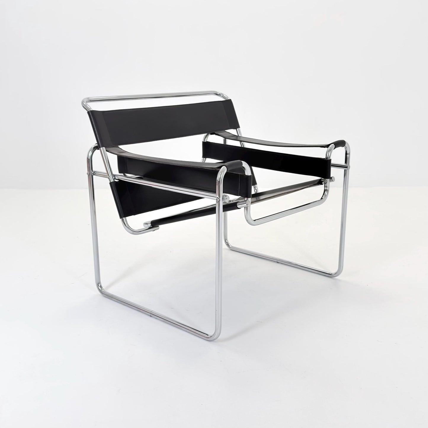 Mid century black B3 armchair WASSILY by Marcel Brauer, 1990s Italy