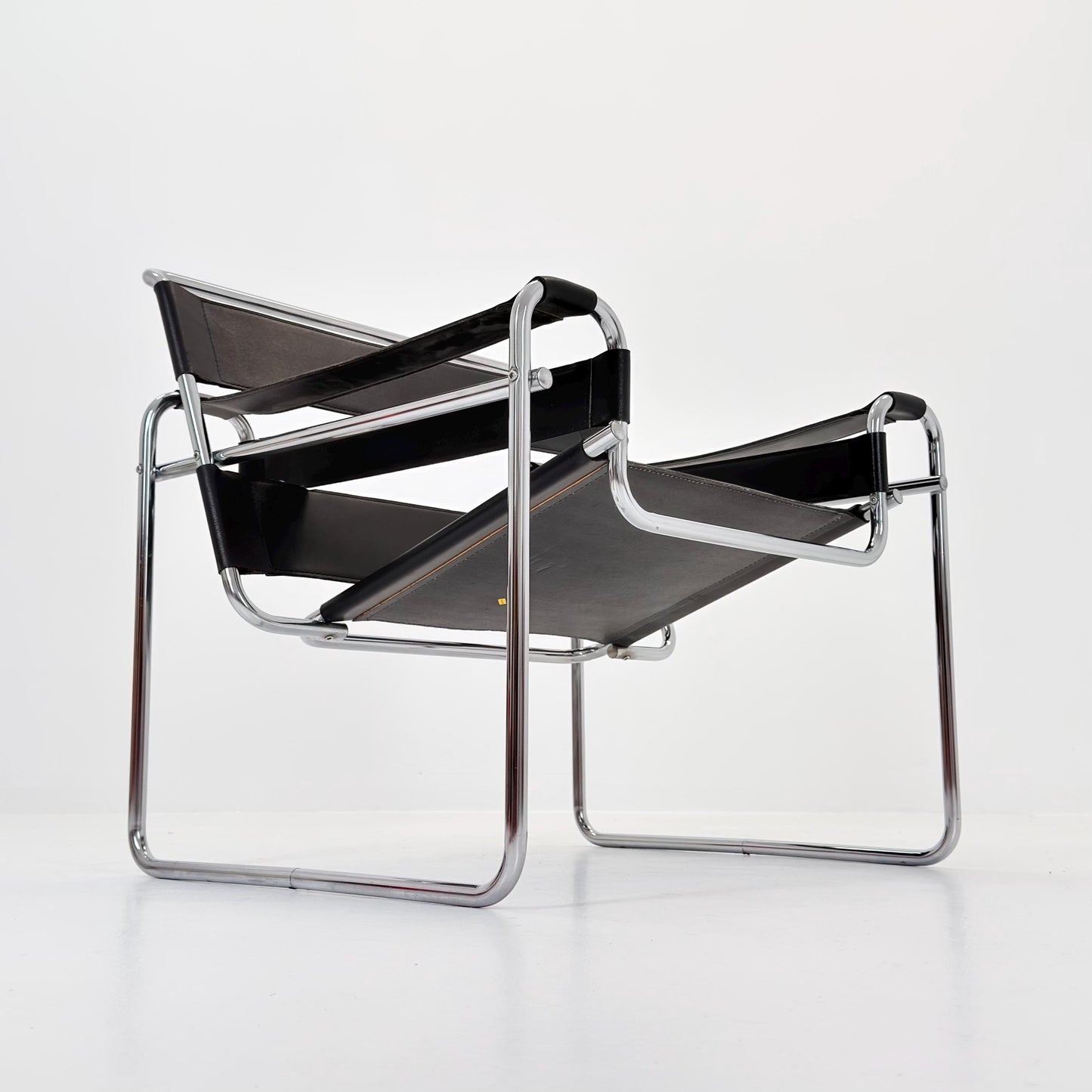 Mid century black B3 armchair WASSILY by Marcel Brauer, 1990s Italy