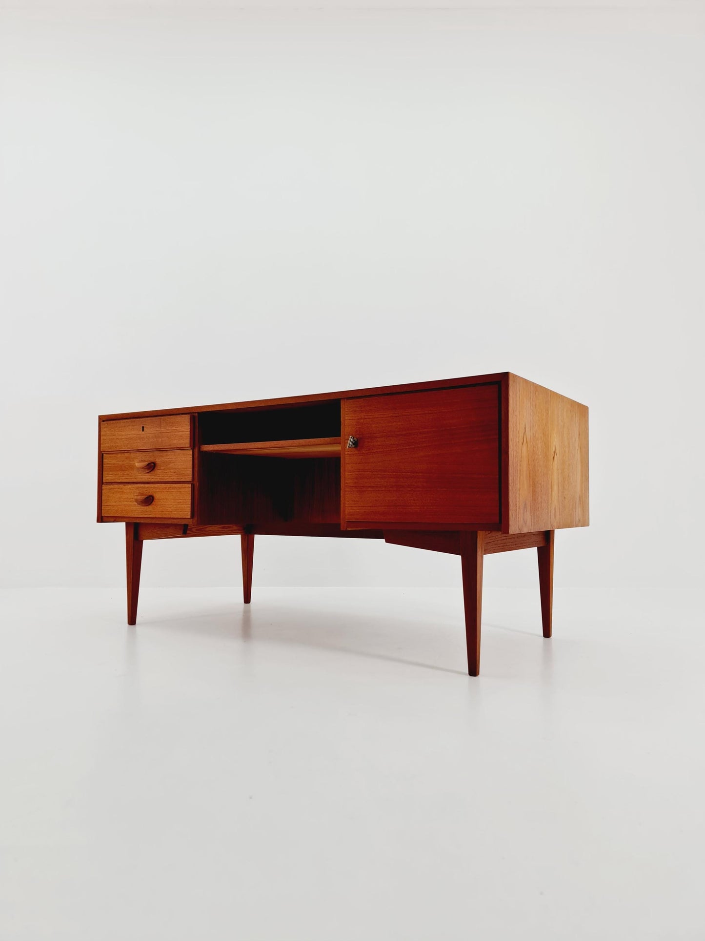 German teak desk by Hilker for Omnia, 1960s