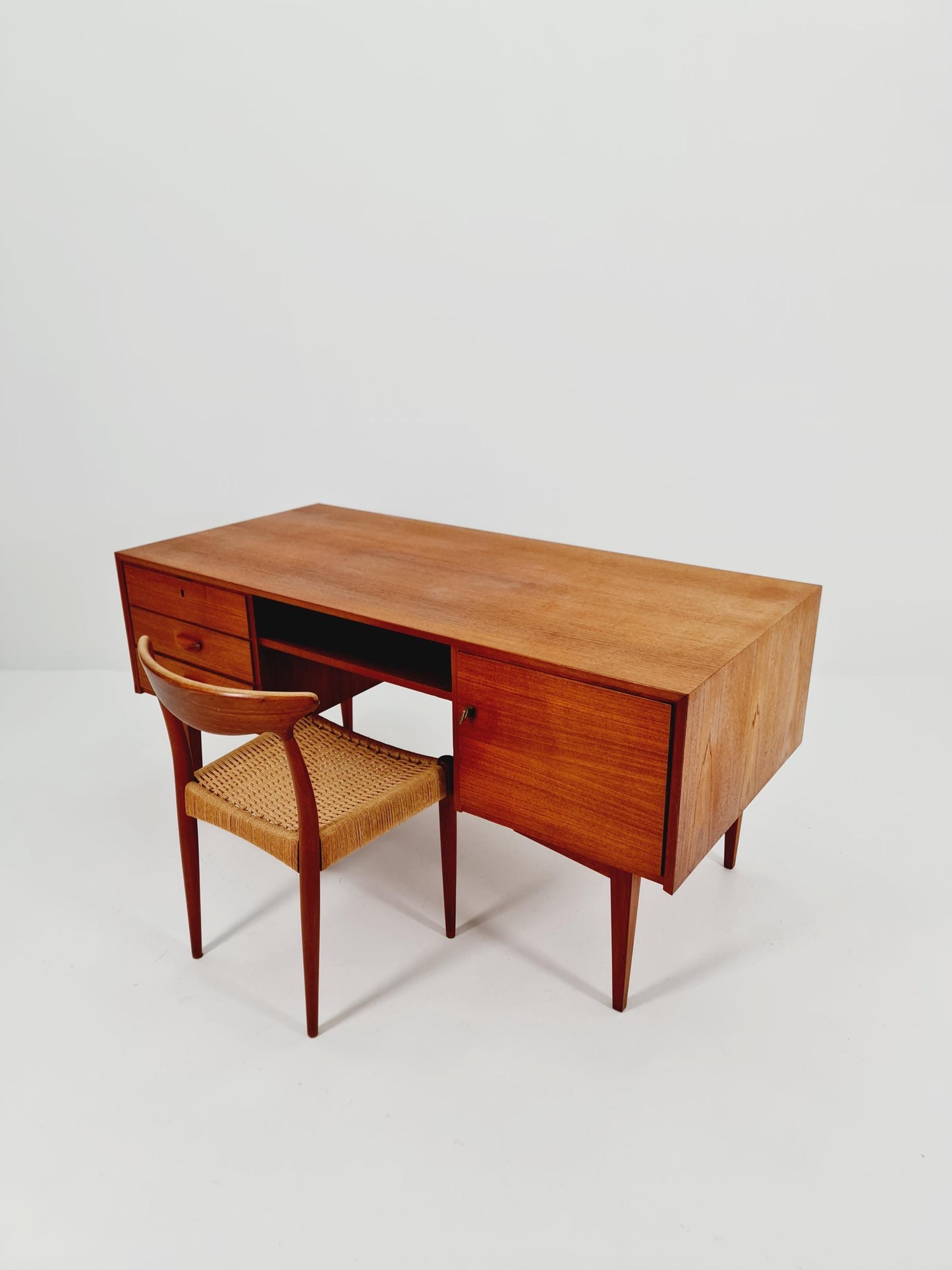 German teak desk by Hilker for Omnia, 1960s