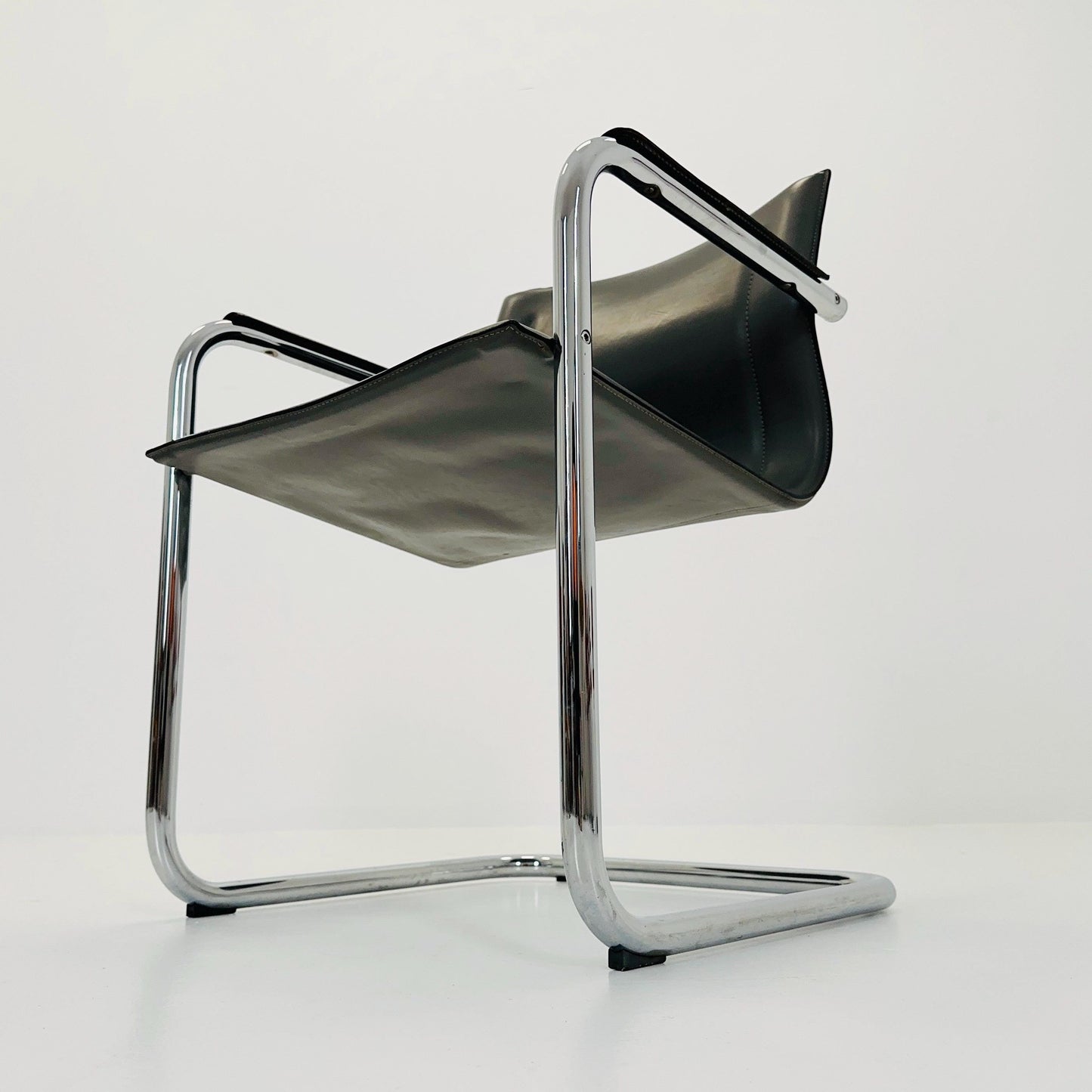 Mid century Italian Cantilever MG15 leather Armchair by Matteo Grassi, 1970s