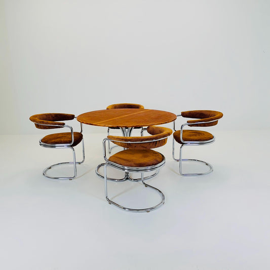Mid Century Modern Dining set “Maia” Round Dining Table by Giotto Stoppino for Bernini, and 4x Cognac velvet dining armchairs Italy 1980s