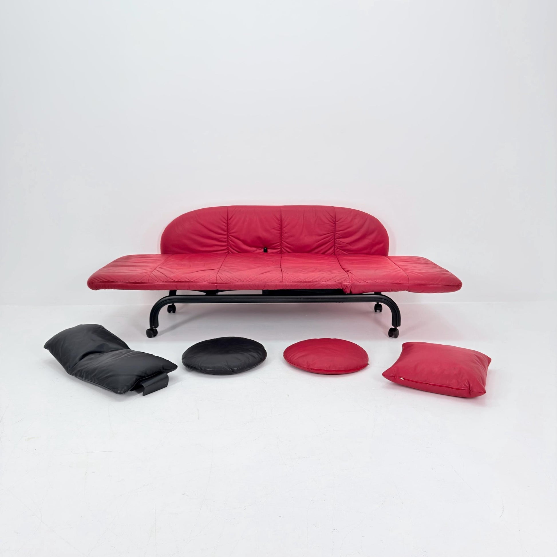 Rare Mid century Interprofil “BEO” Adjustable Chaise Lounge / Daybed by Toshiyuki Kita – 1980s