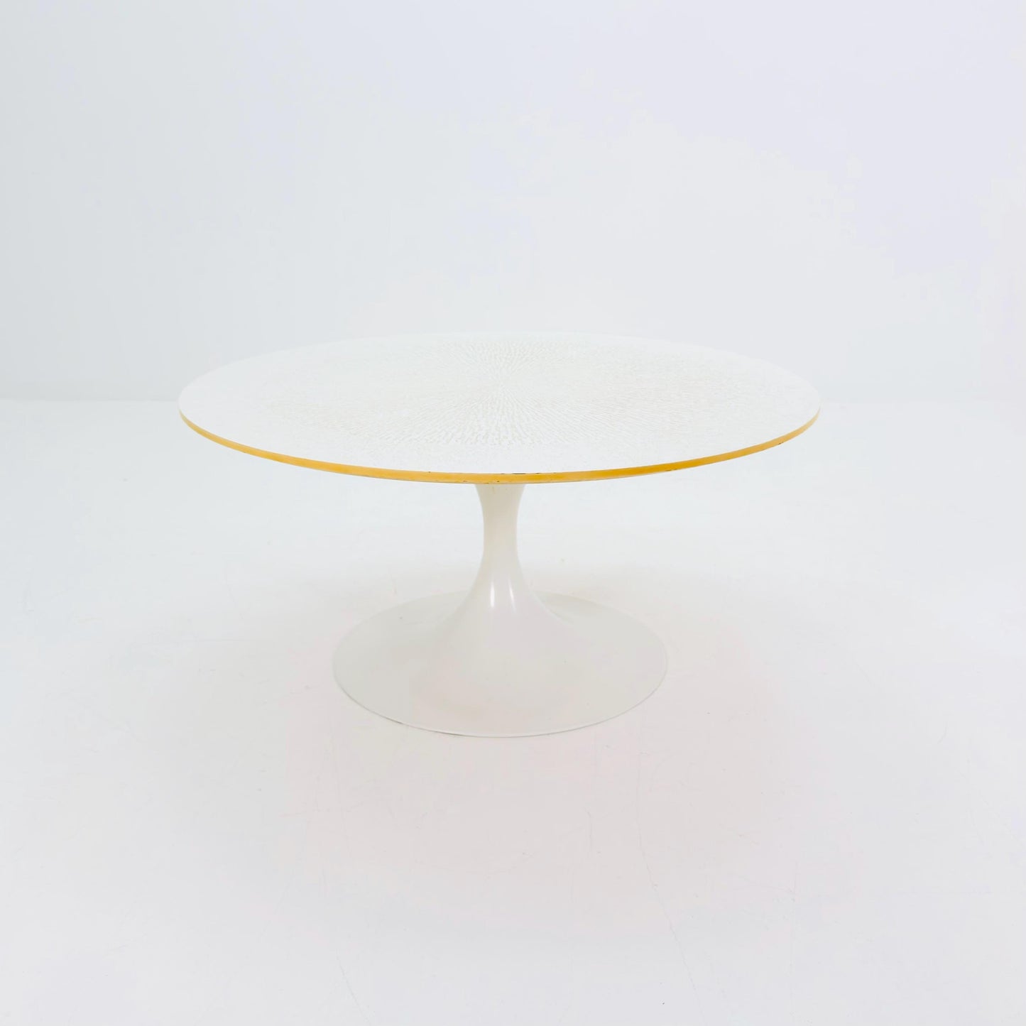 Mid Century Tulip Round Coffee Table by Kho Liang Ie for Artifort, 1960s Holland
