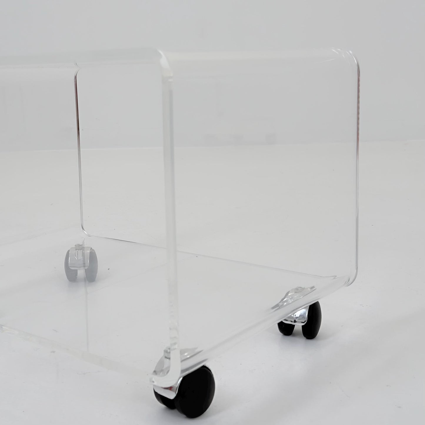 Space age Plexiglass Trolley-side table by Michel Dumas for Roche Bobois 1970s