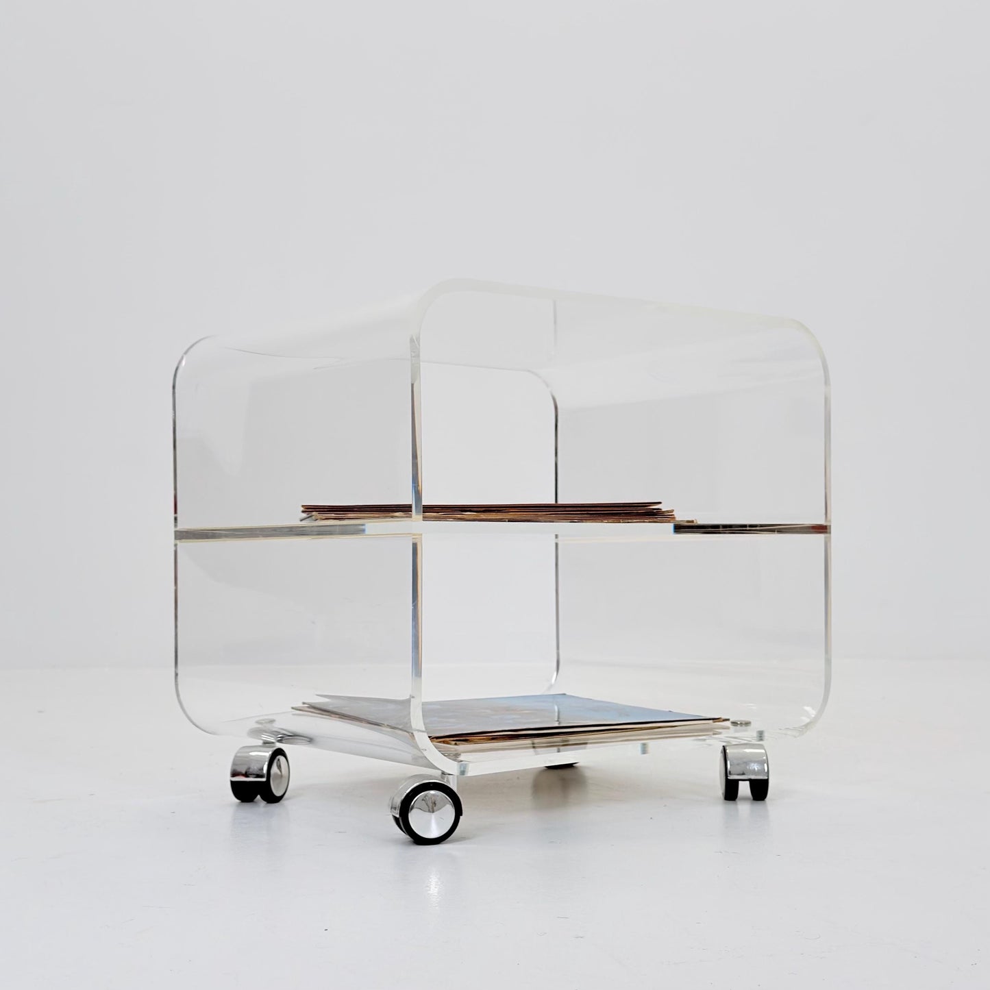 Space age Plexiglass Trolley-side table by Michel Dumas for Roche Bobois 1970s