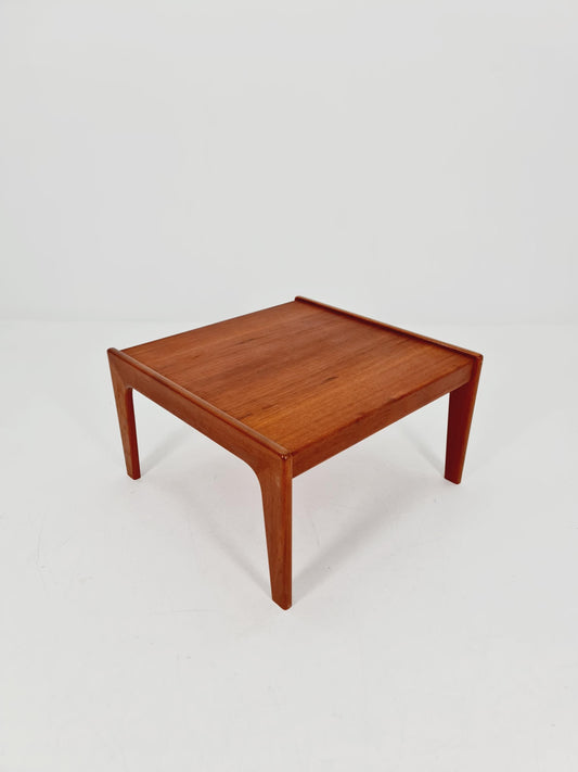 Danish Coffee Table by Arne Wahl Iversen for Komfort Møbelfabrik, 1960s