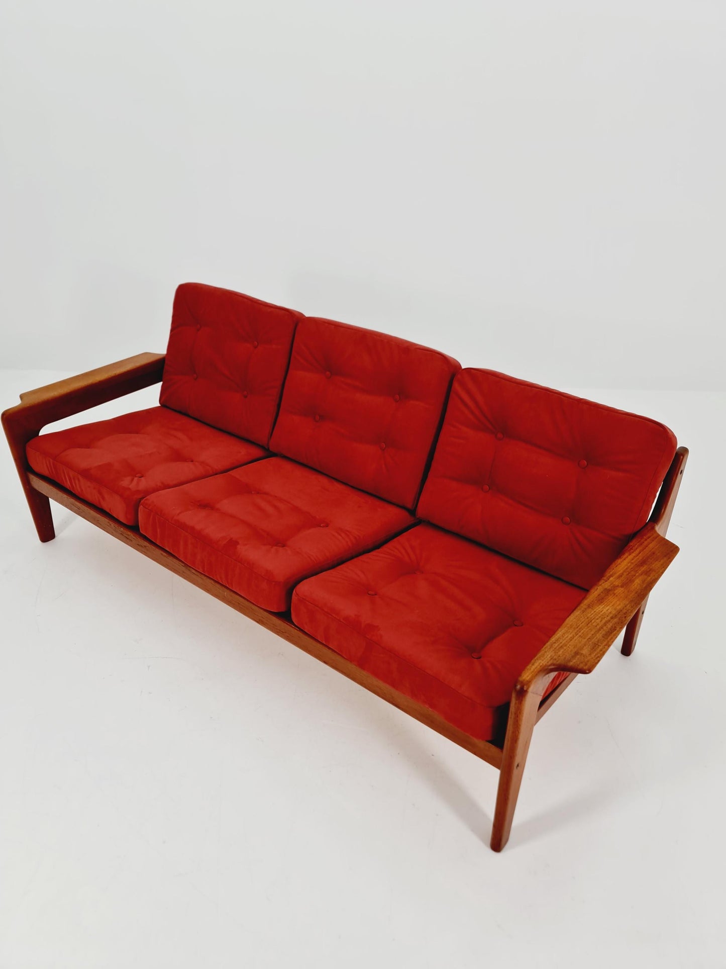 Mid century easy lounge couch by Arne Wahl Iversen for komfort teak , 1960s