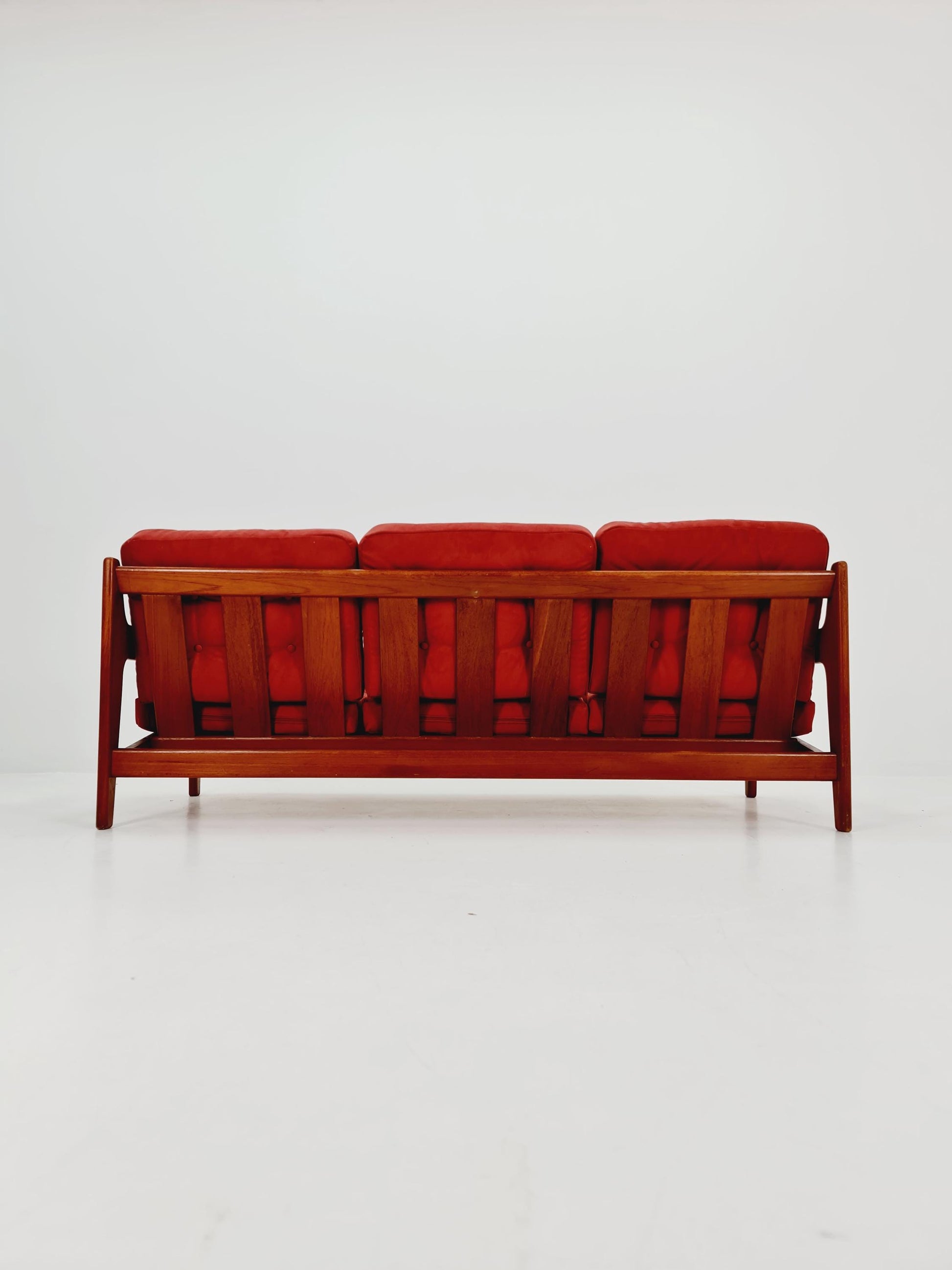 Mid century easy lounge couch by Arne Wahl Iversen for komfort teak , 1960s