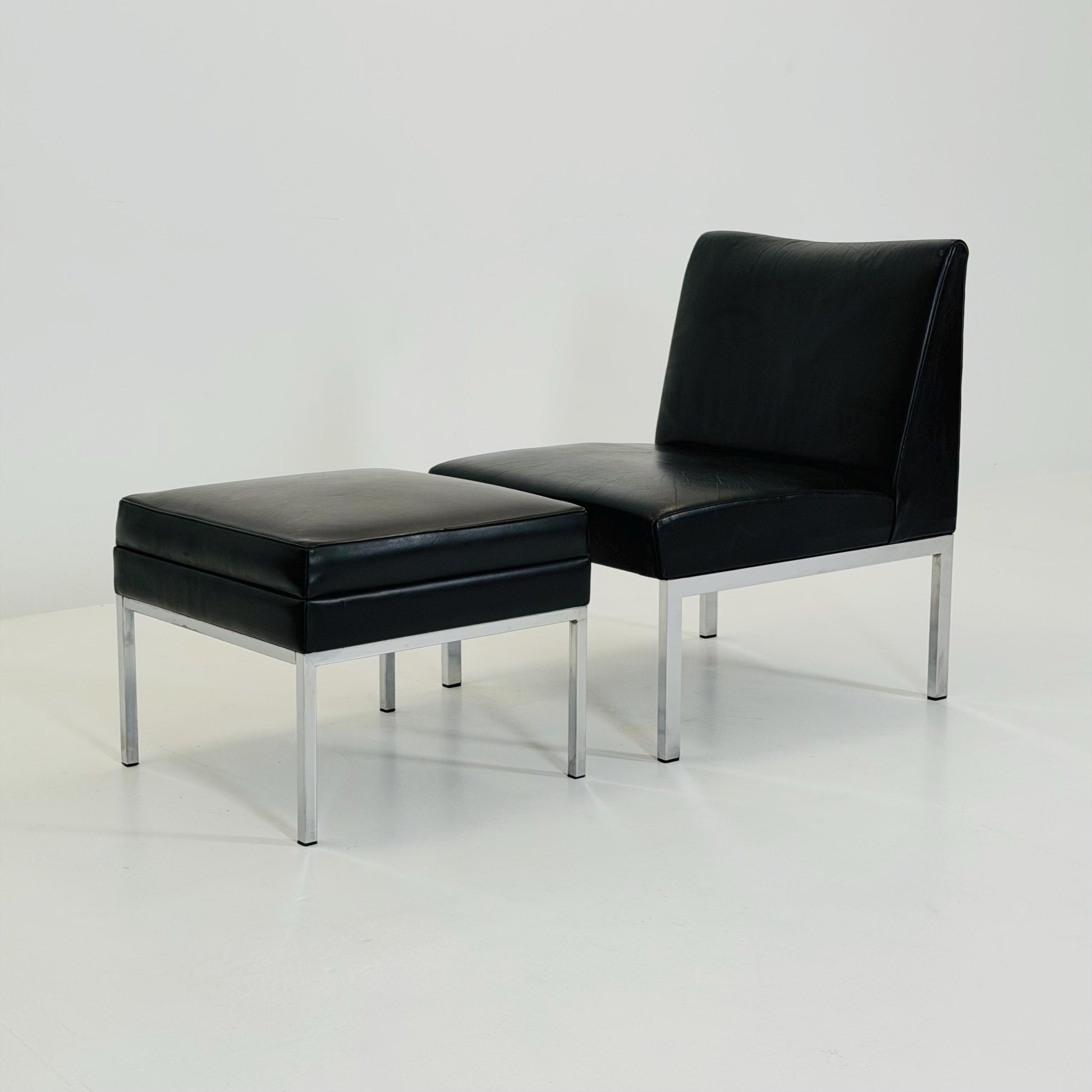 Mid century black leather Bauhaus Lounge chair and ottoman 1980s Thonet