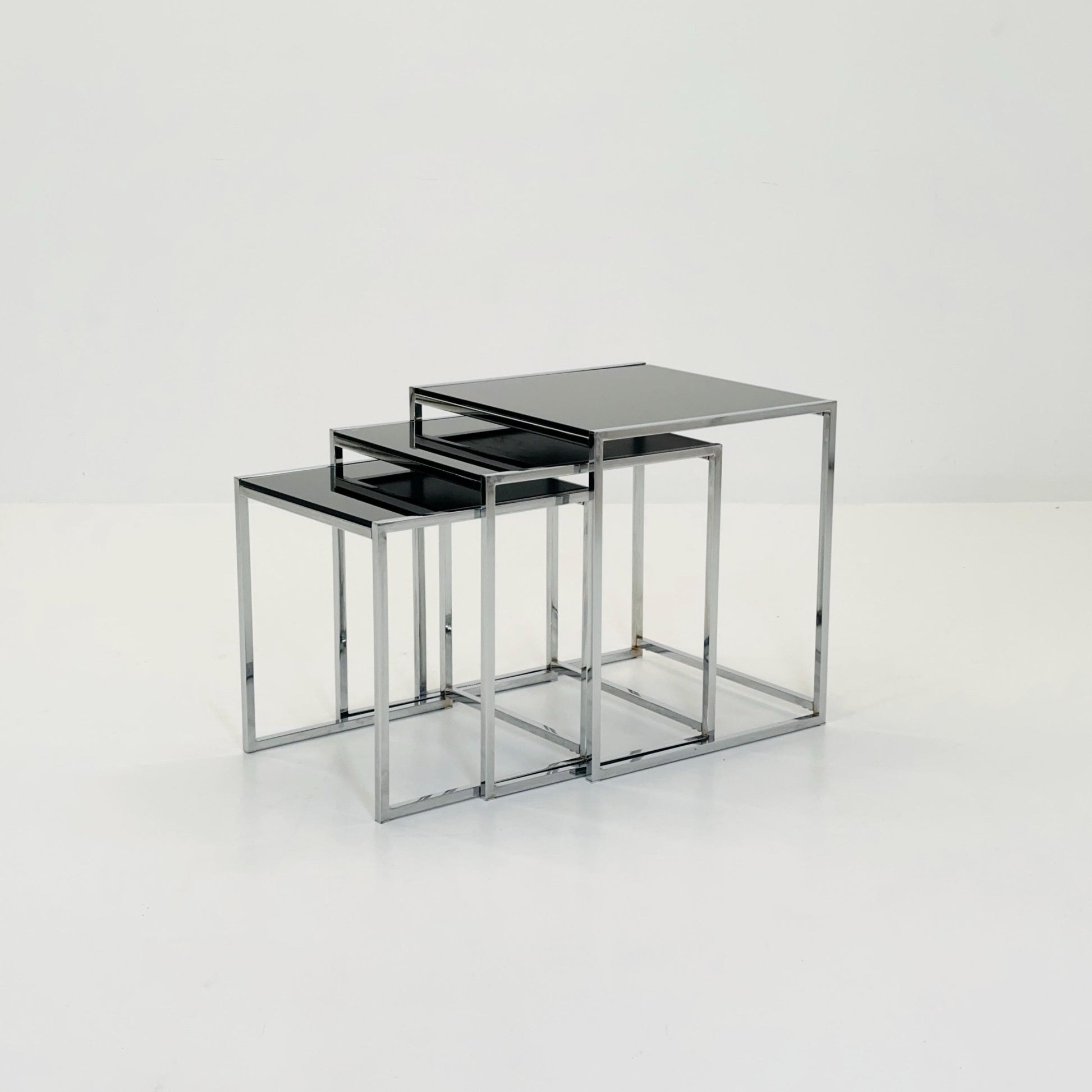 Set of 3 Italian Postmodern Nesting Tables, Black Glass & Chrome Coffee Tables, Milo Baughman Style, 1980s Italy