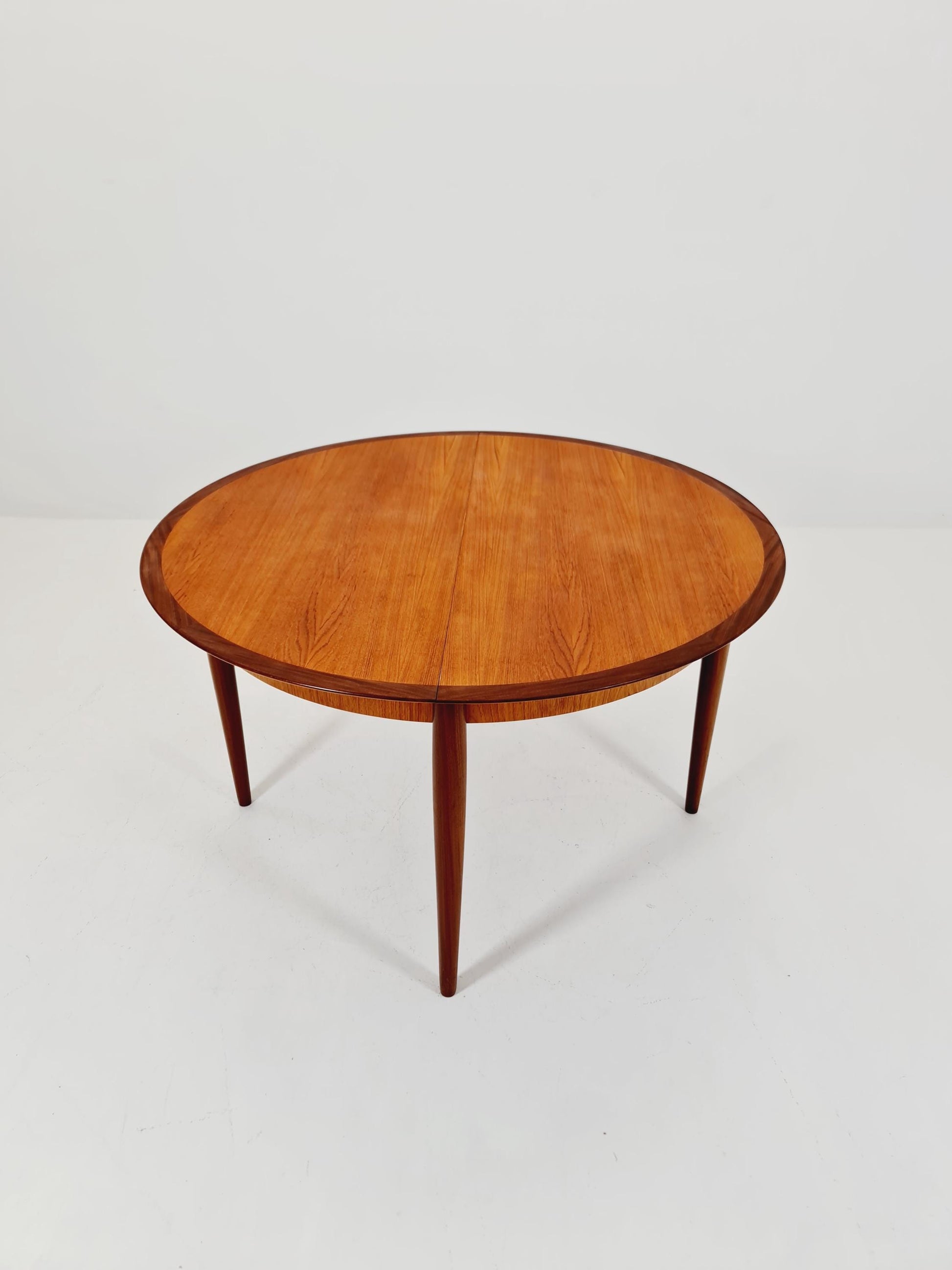 Round German Teak & Walnut Dining Table from Lübke, 1960s