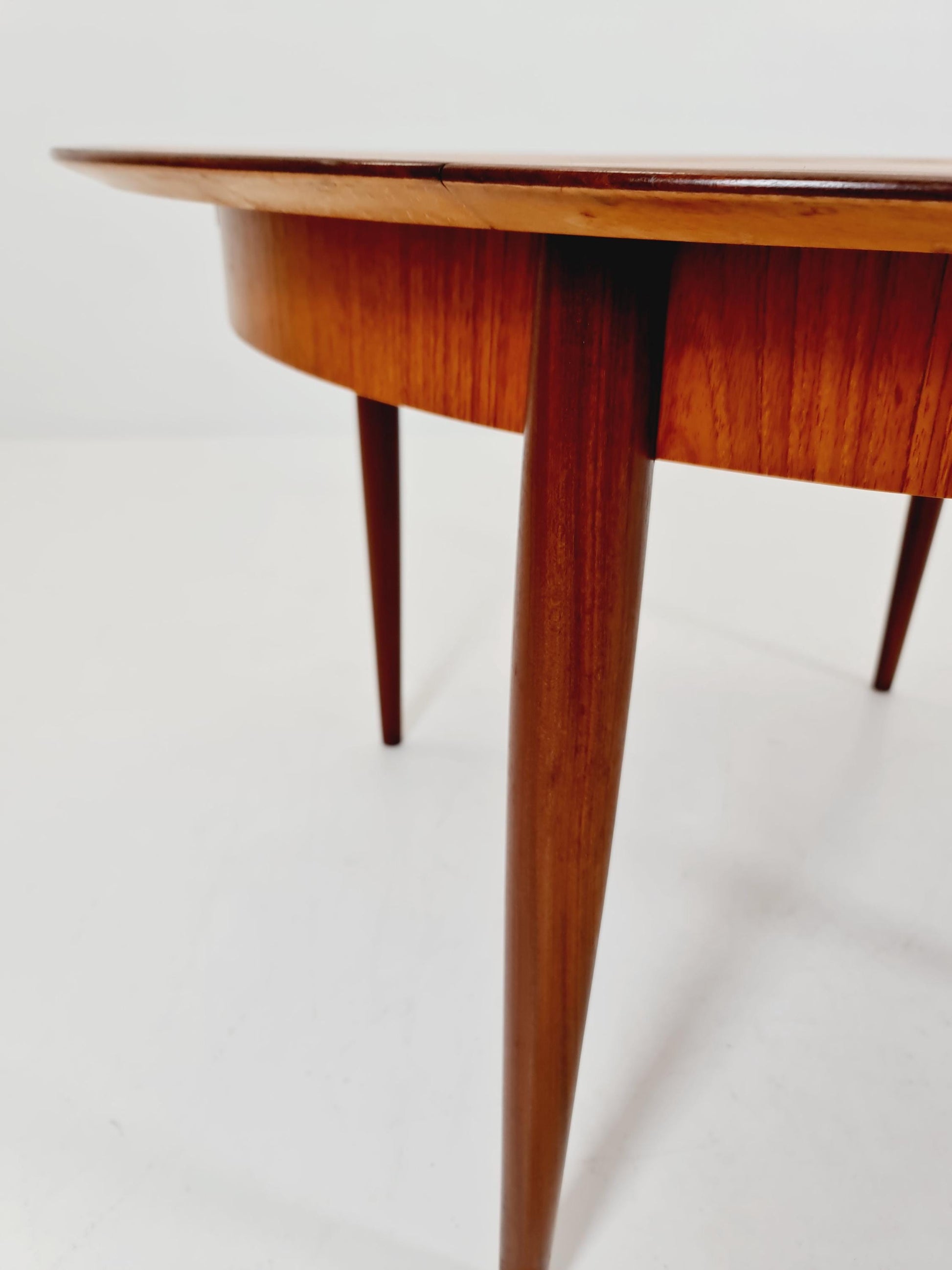 Round German Teak & Walnut Dining Table from Lübke, 1960s