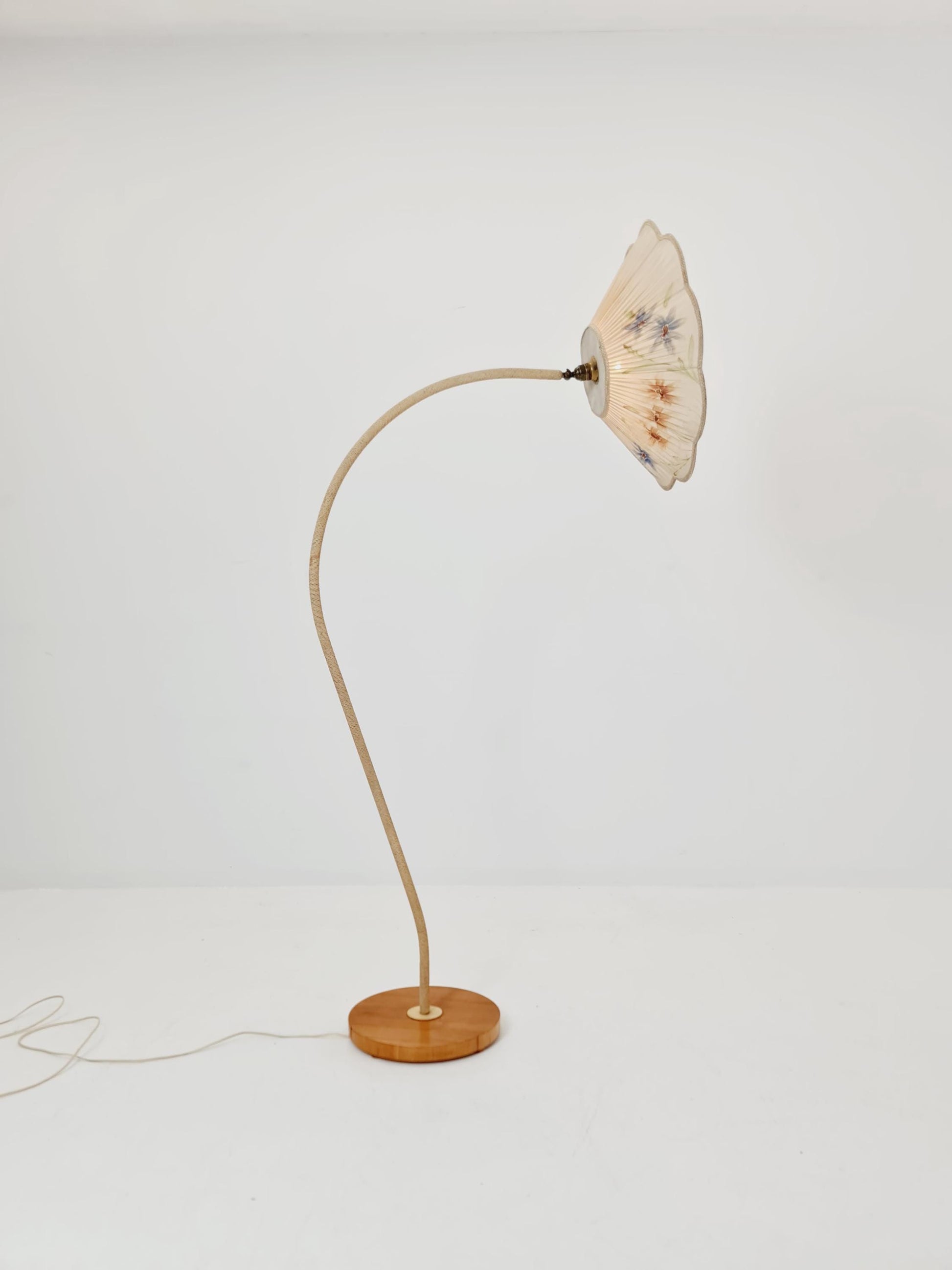 Rare Midcentury vintage gooseneck floor lamp in Wood and Dansih cord shade by Marksljöd Sweden, 1940s