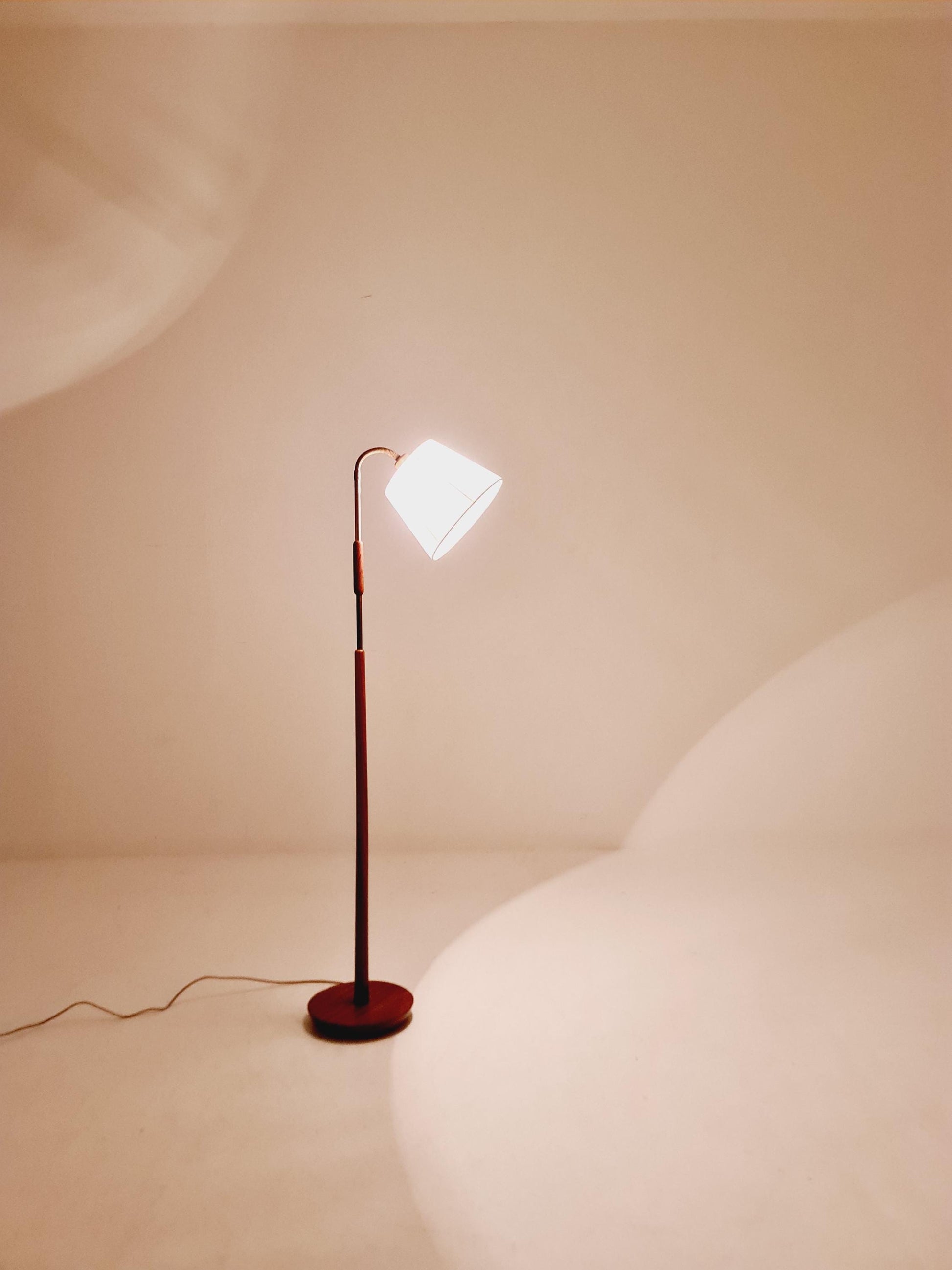 Vintage Swedish Mahagoni floor lamp by Solbackens Svarveri AB, 1970s