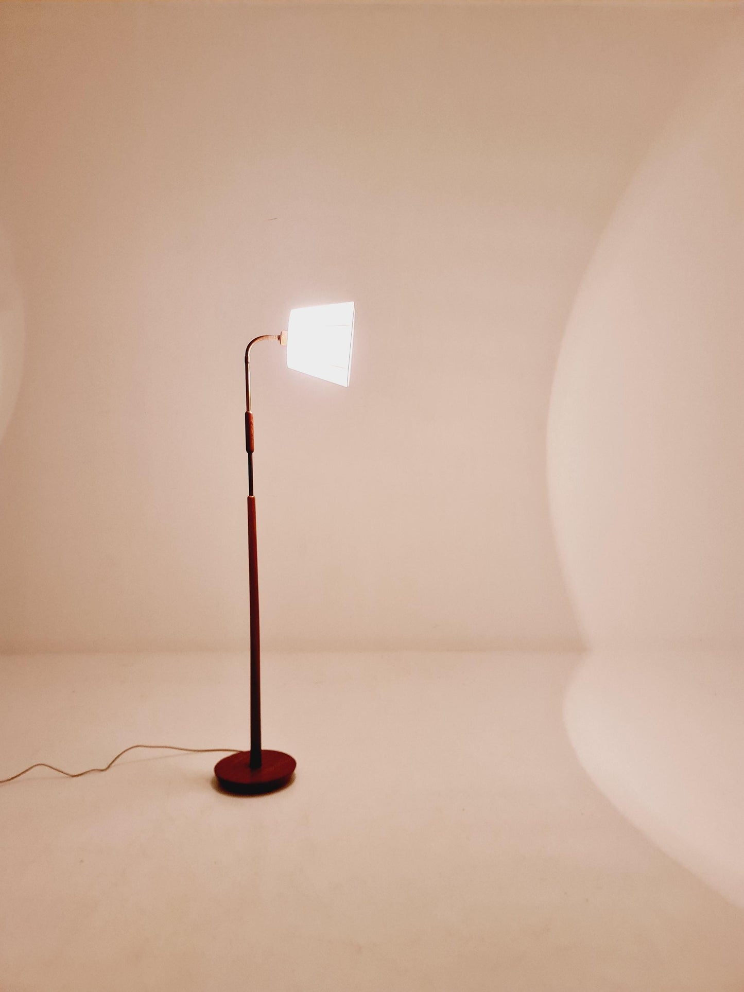 Vintage Swedish Mahagoni floor lamp by Solbackens Svarveri AB, 1970s