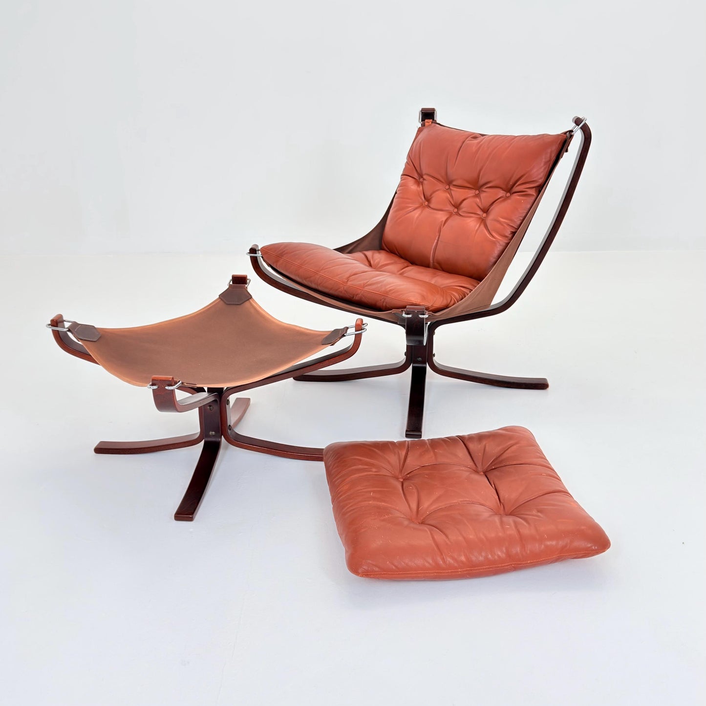 Mid century Falcon chairs and footstools by Sigurd Ressell for Vatne Møbler, 1970s, set of 3