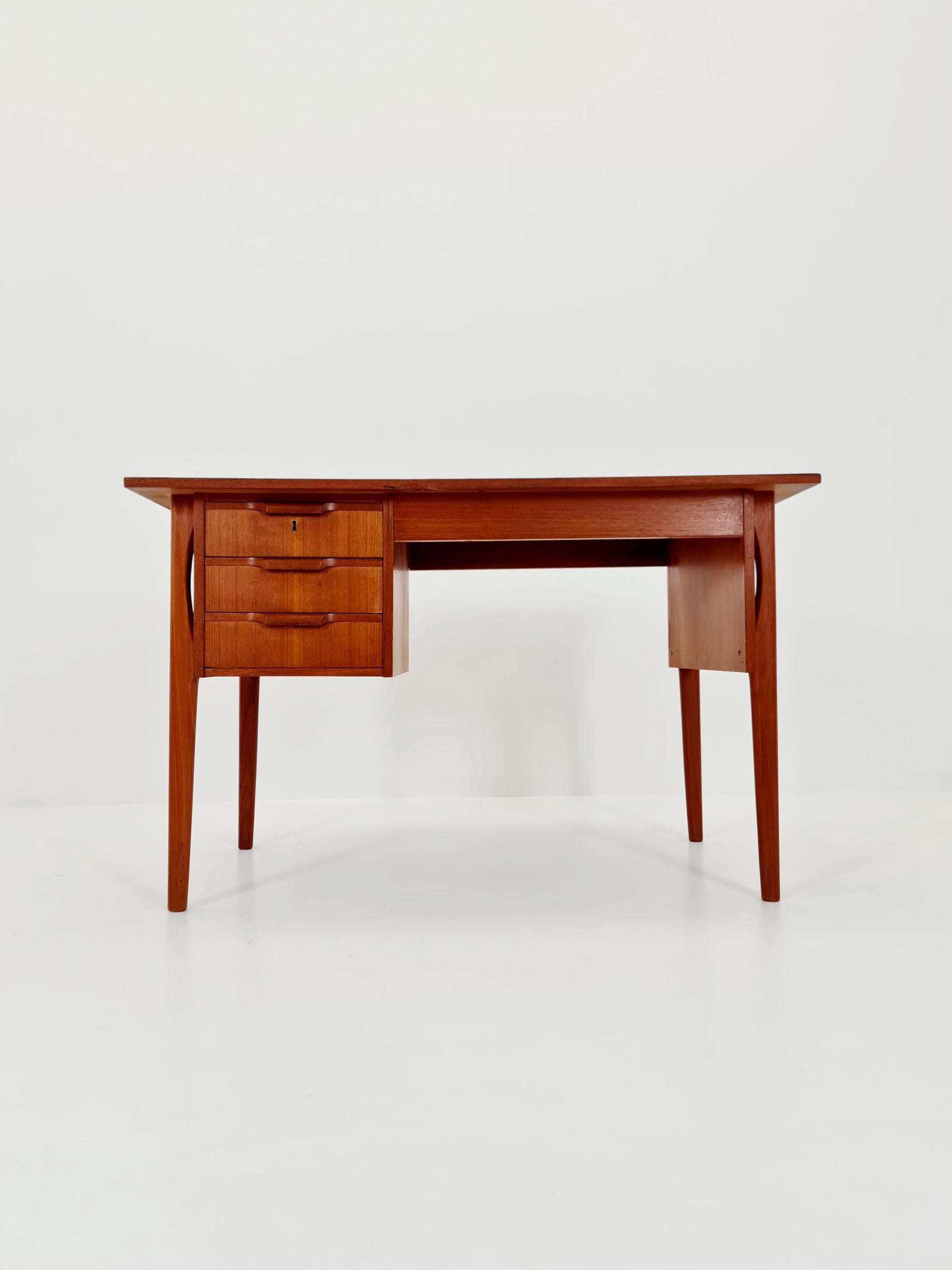Midcentury Danish Teak Desk by Domino mobler, 1960s