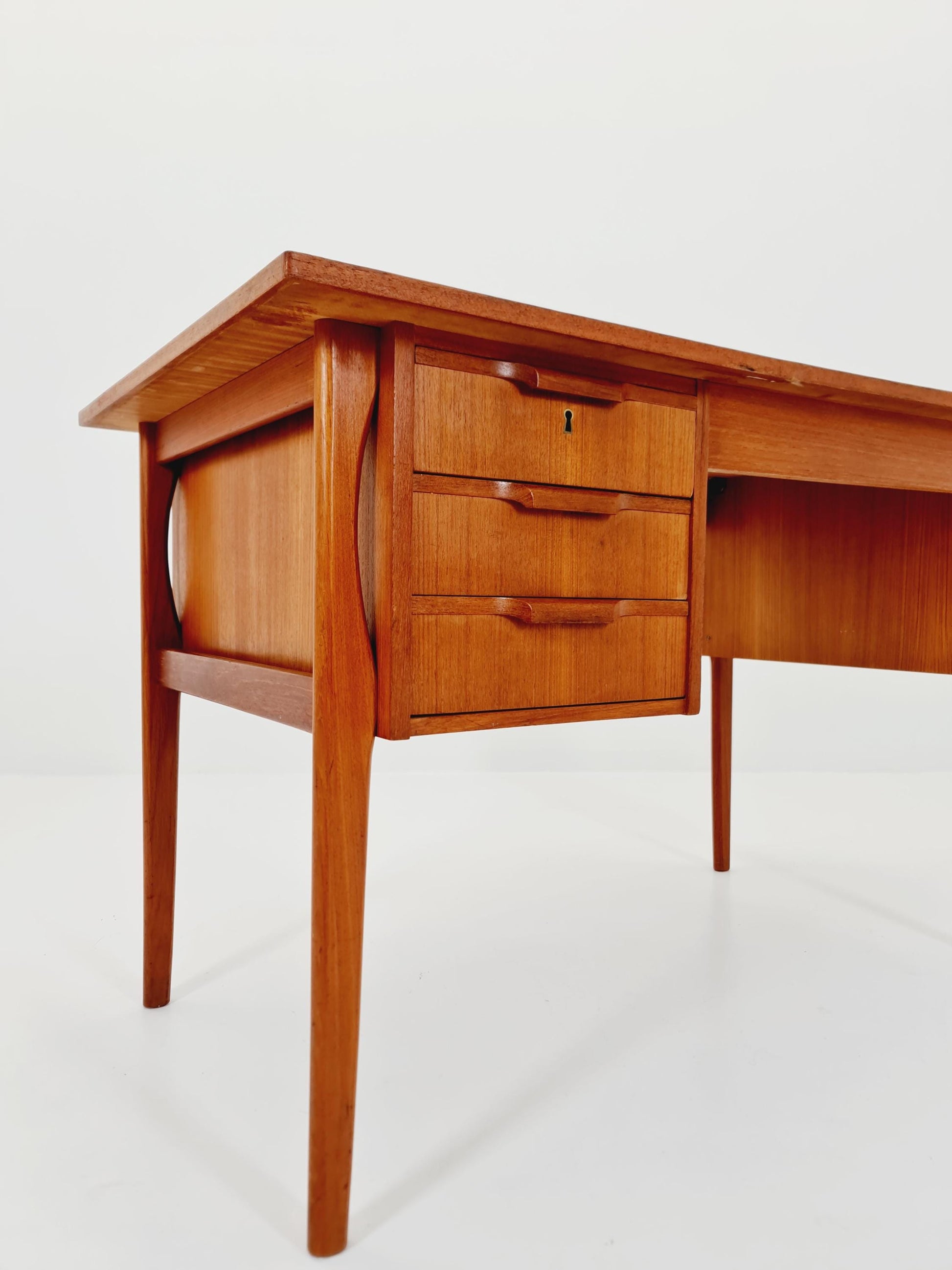 Midcentury Danish Teak Desk by Domino mobler, 1960s