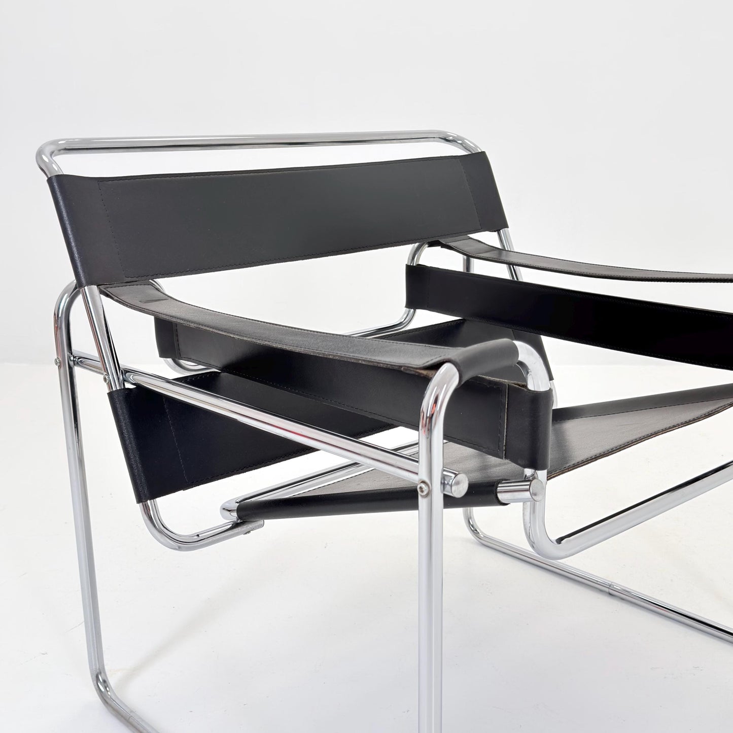 Mid century black B3 armchair WASSILY by Marcel Brauer, 1990s Italy