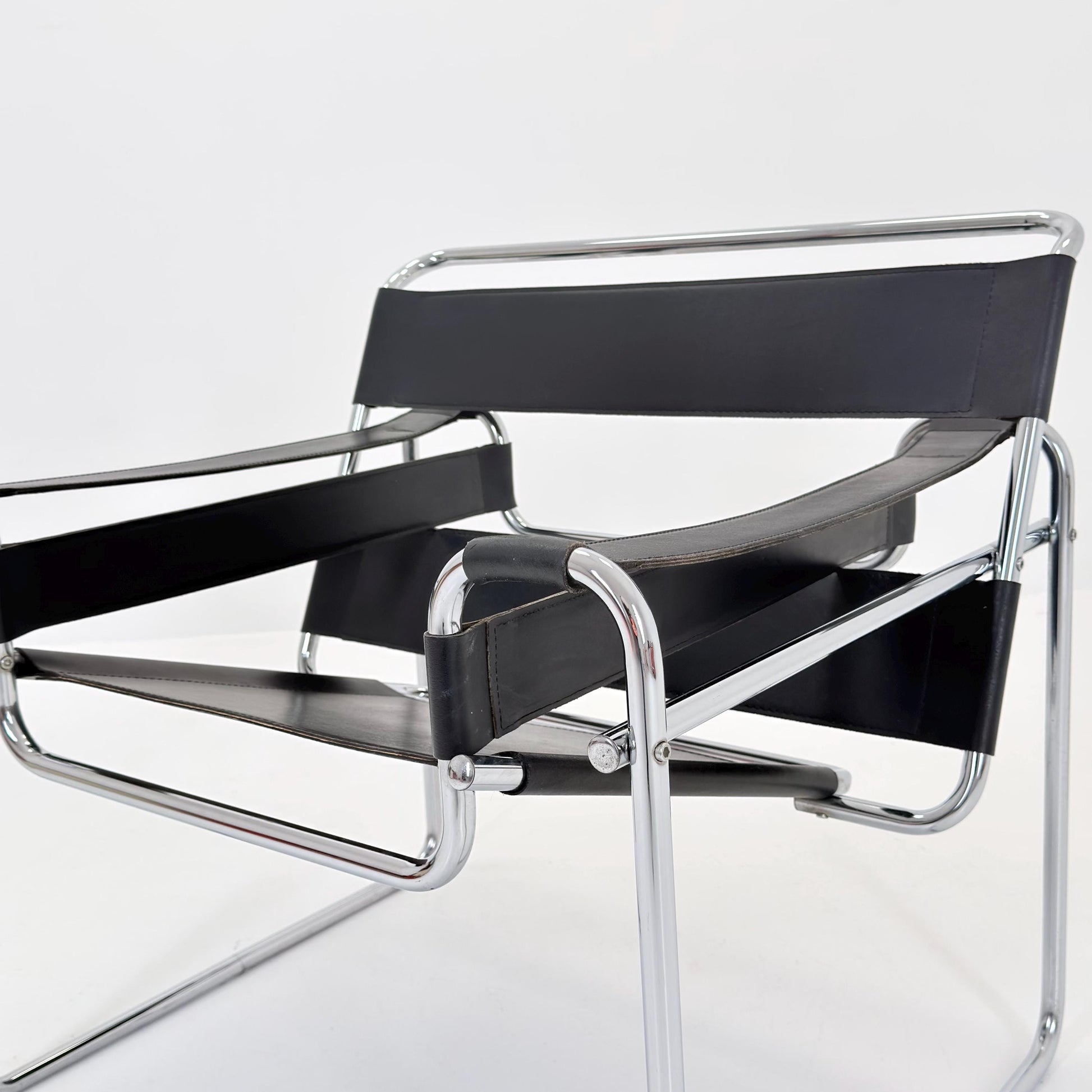 Mid century black B3 armchair WASSILY by Marcel Brauer, 1990s Italy