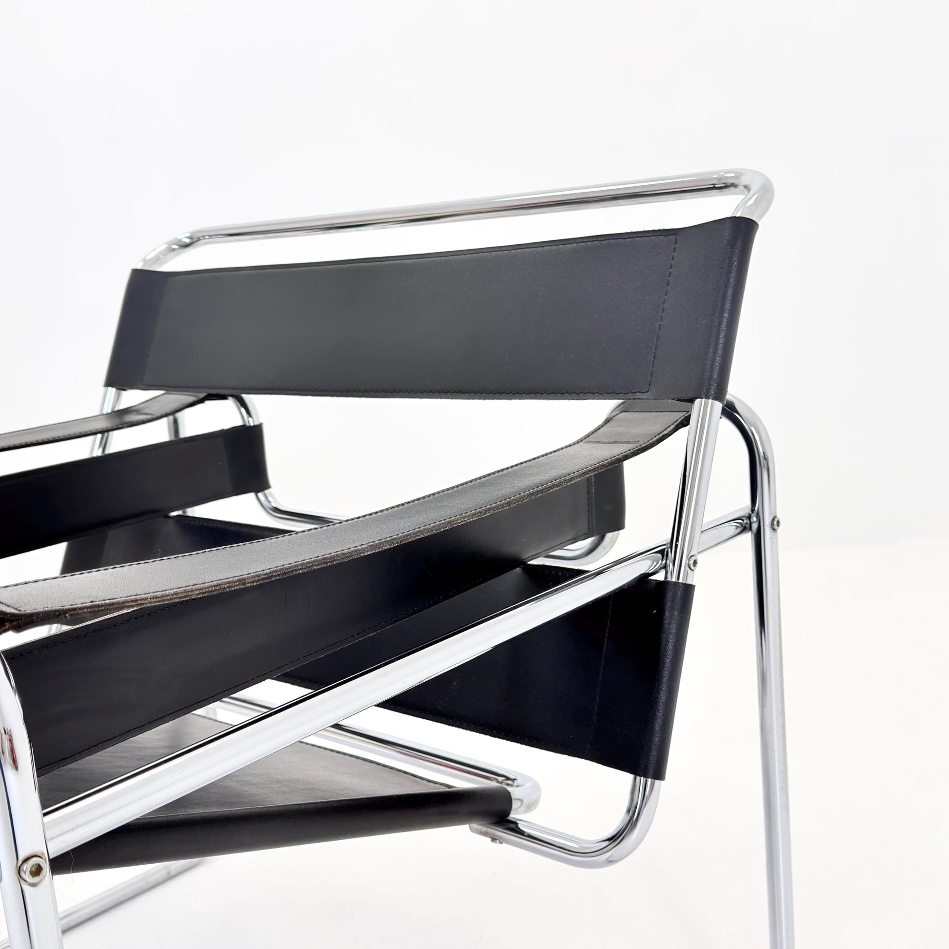 Mid century black B3 armchair WASSILY by Marcel Brauer, 1990s Italy