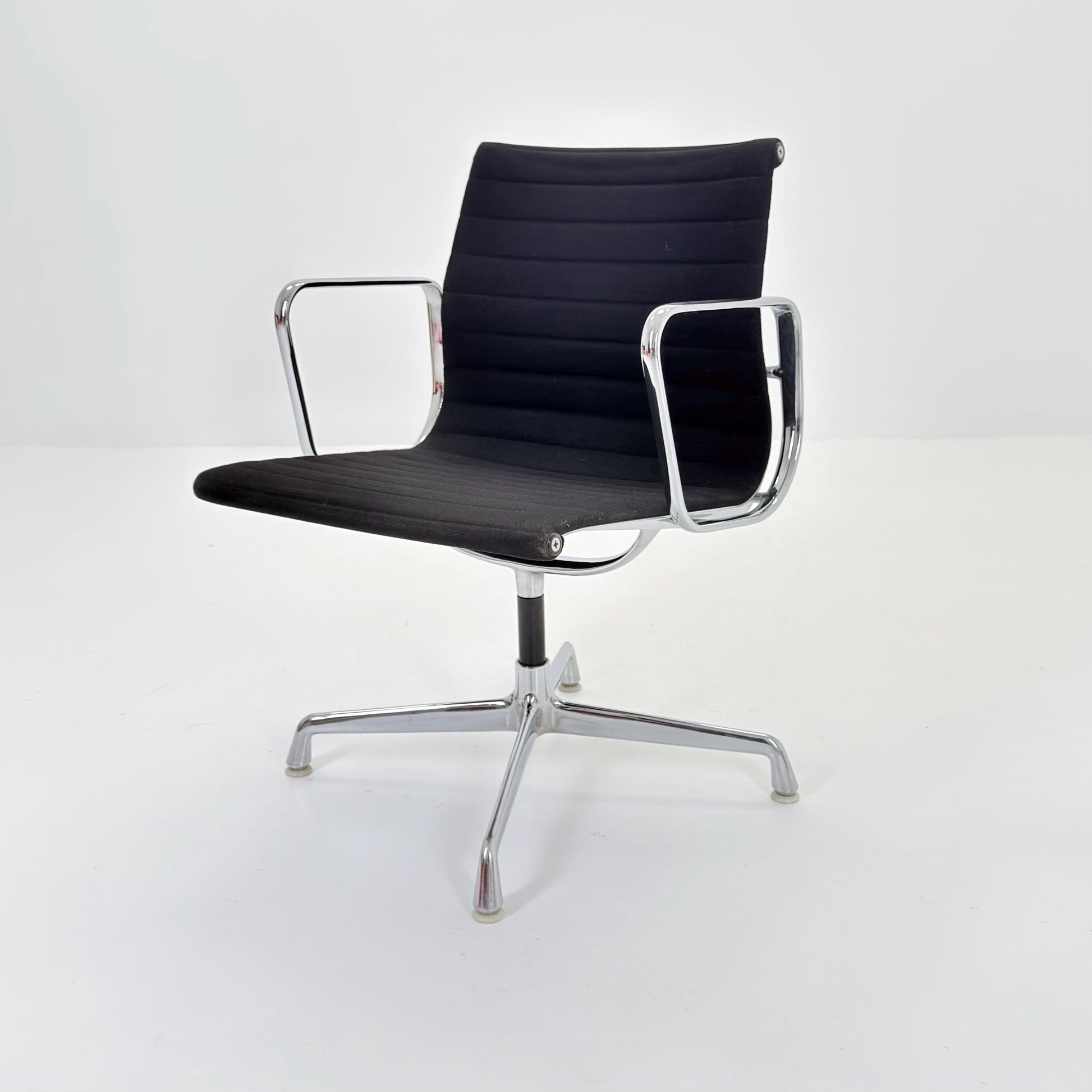 Mid-Century EA 107 Aluminum Chair by Charles & Ray Eames for Herman Miller | Swivel Armchair | Black Fabric | 1980s